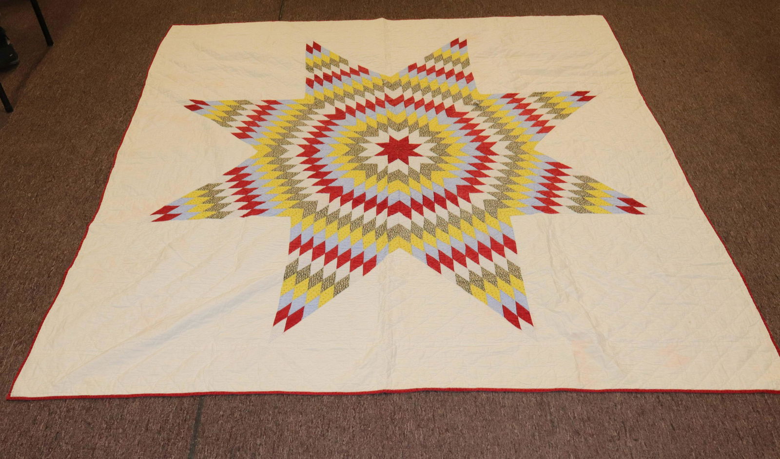 VINTAGE HAND STITCHED QUILT (1 of 6)