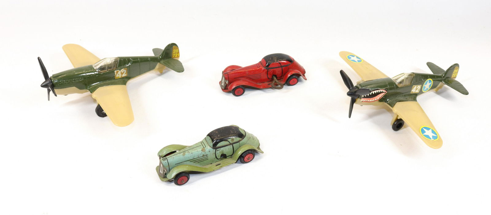 GROUP LOT OF VINTAGE TOYS (1 of 4)