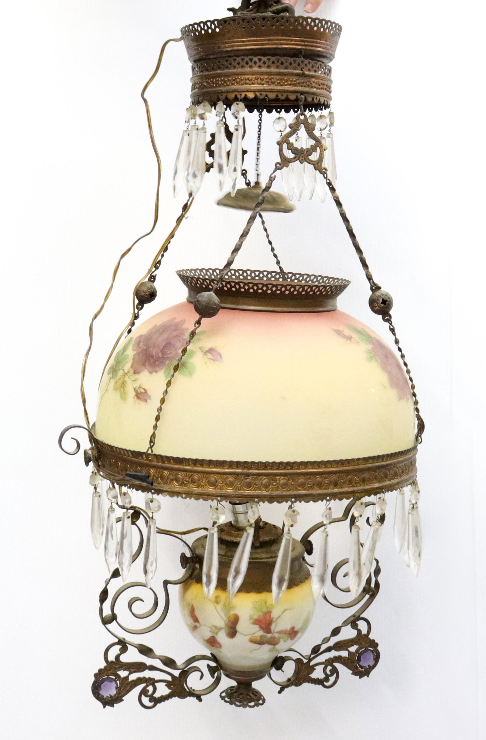 VICTORIAN HANGING LIGHT (1 of 2)