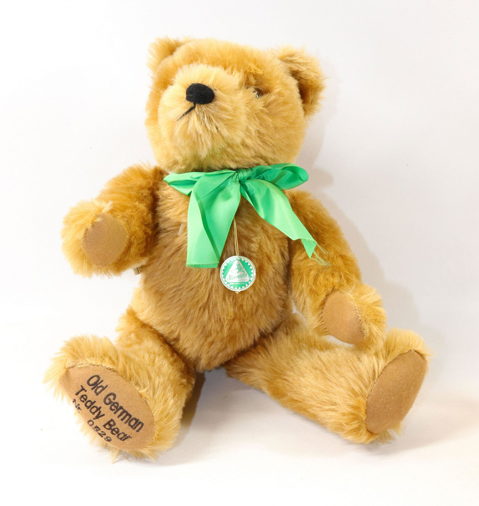HERMANN GROWLER "OLD GERMAN" TEDDY BEAR (1 of 3)