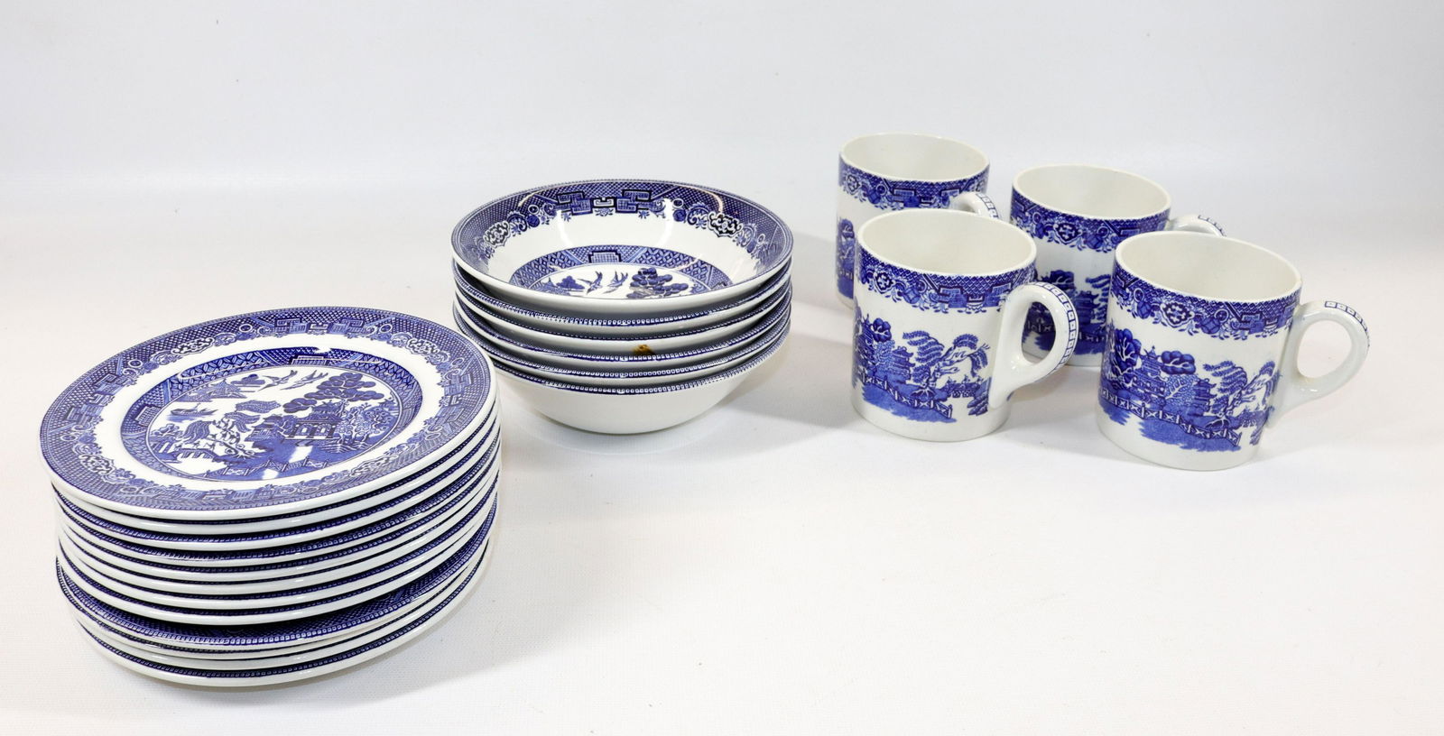 GROUP LOT OF BLUE/WHITE WILLOW WARE (1 of 4)