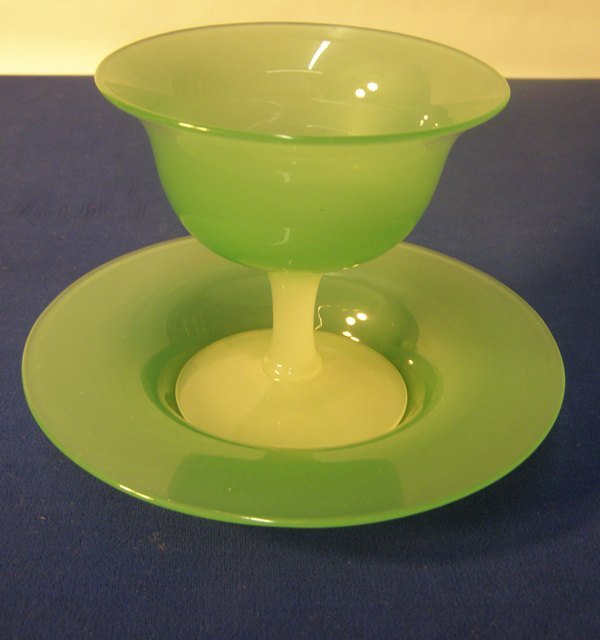 STEUBEN JADE & ALABASTER SHERBERT W/ DISH SHERBERT: STEUBEN JADE & ALABASTER SHERBERT W/ DISH SHERBERT- 3 3/4"(H) DISH - 5 3/4"