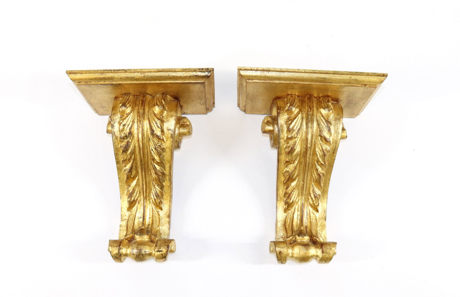 PR. OF SINGLE BRACKET SHELVES: RESIN MATERIAL, MADE IN ITALY SIZE: 10" X 8" X 5"