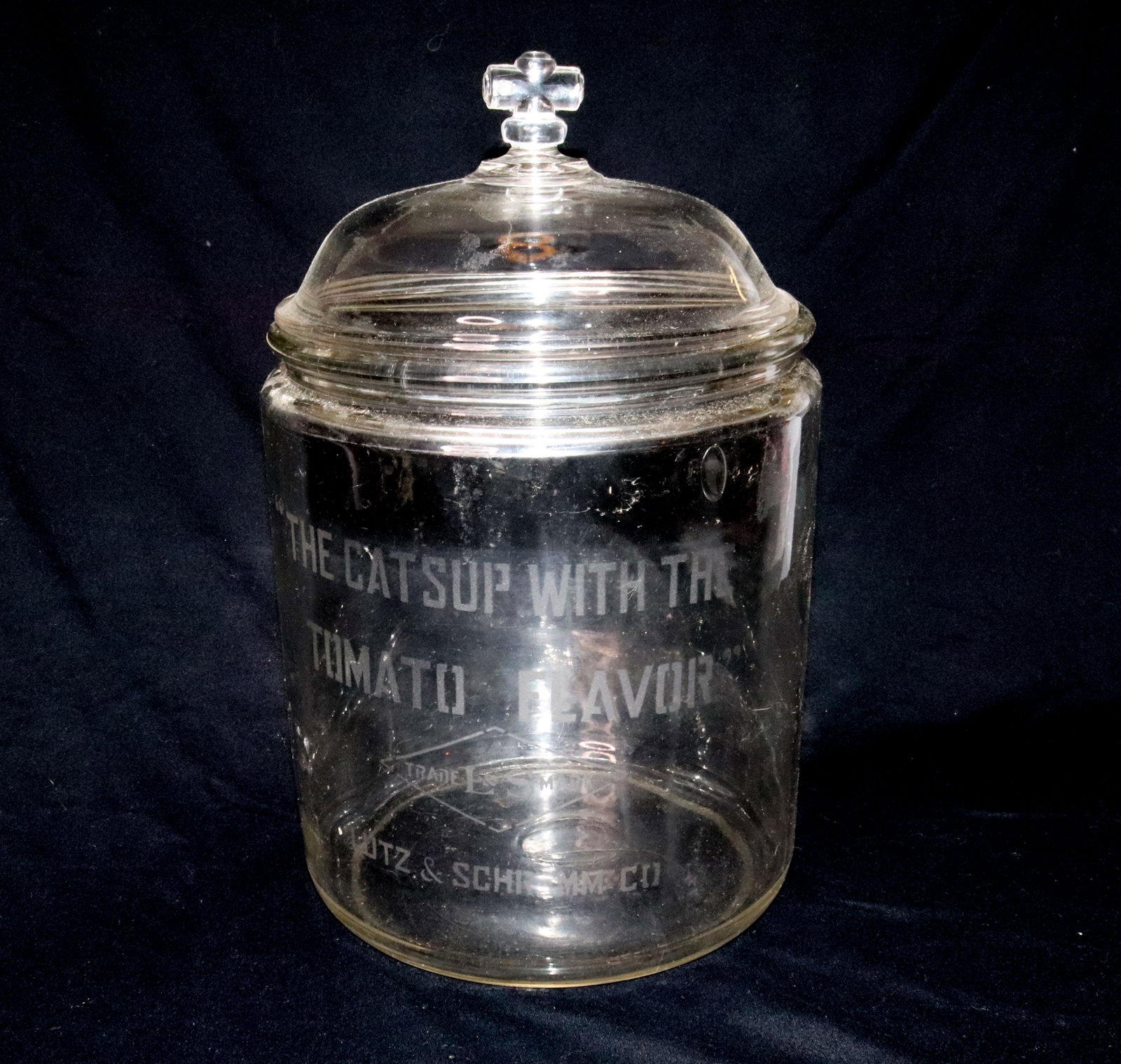 GLASS ADVERTISING DISPLAY JAR: MARKED "THE CATSUP WITH THE TOMATO FLAVOR" - LUTZ & SCHRAMM CO. WITH LID