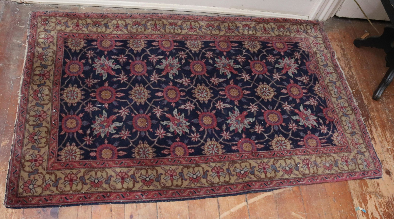 HANDMADE ORIENTAL RUG: AREA RUG WITH FLORAL DESIGN - CIRCA 1940'S / 50'S