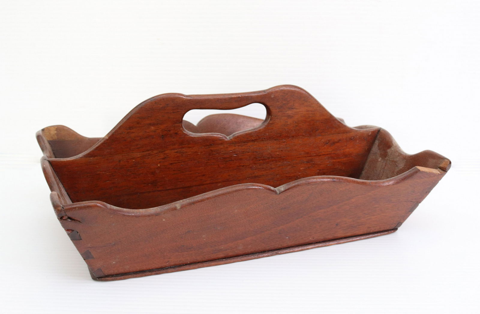 ANTIQUE WOODEN CARRIER: EARLY CARRIER WITH SCALLOPED EDGE