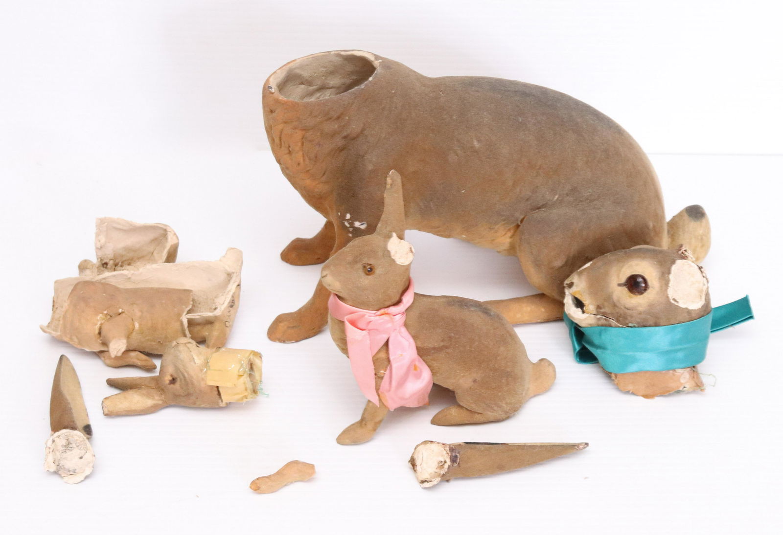 GROUP LOT OF EASTER CANDY CONTAINERS (1 of 1)