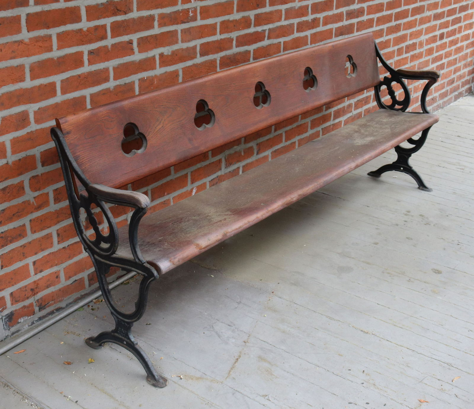 CAST IRON AND WOOD TRAIN STATION BENCH (1 of 4)
