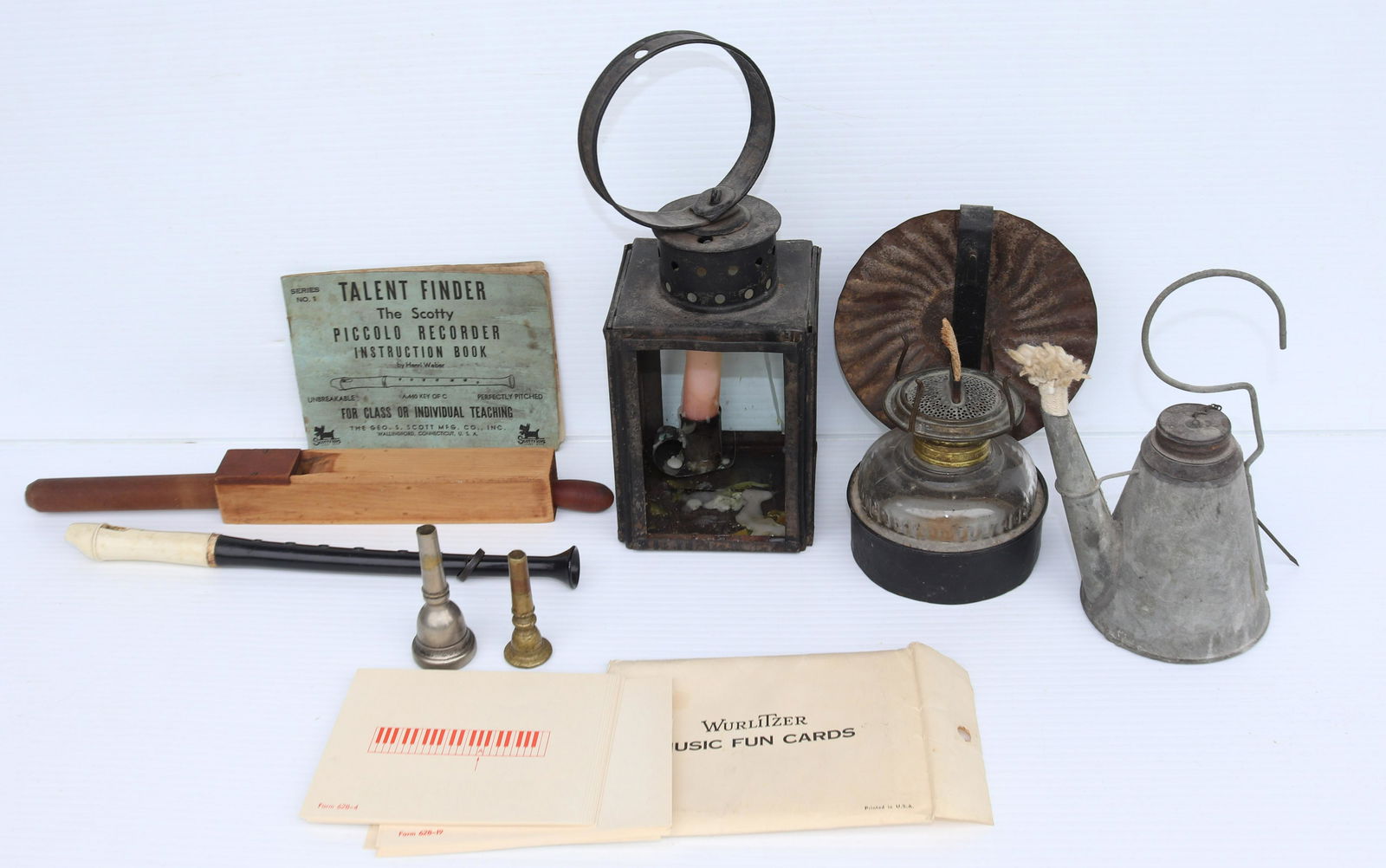 ANTIQUE LIGHTING LOT (1 of 4)