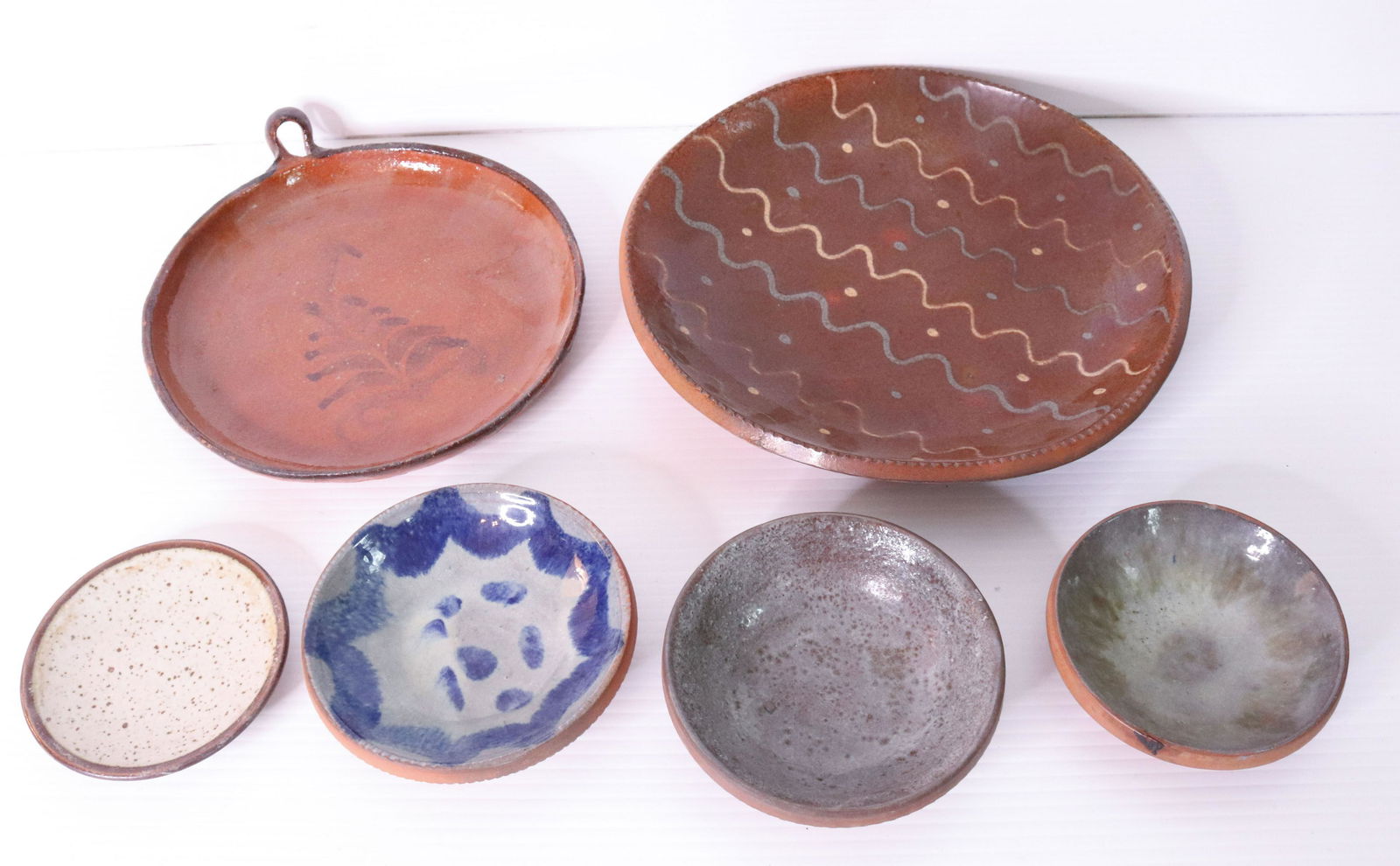 GROUP LOT OF STAHL POTTERY PLATES (1 of 5)