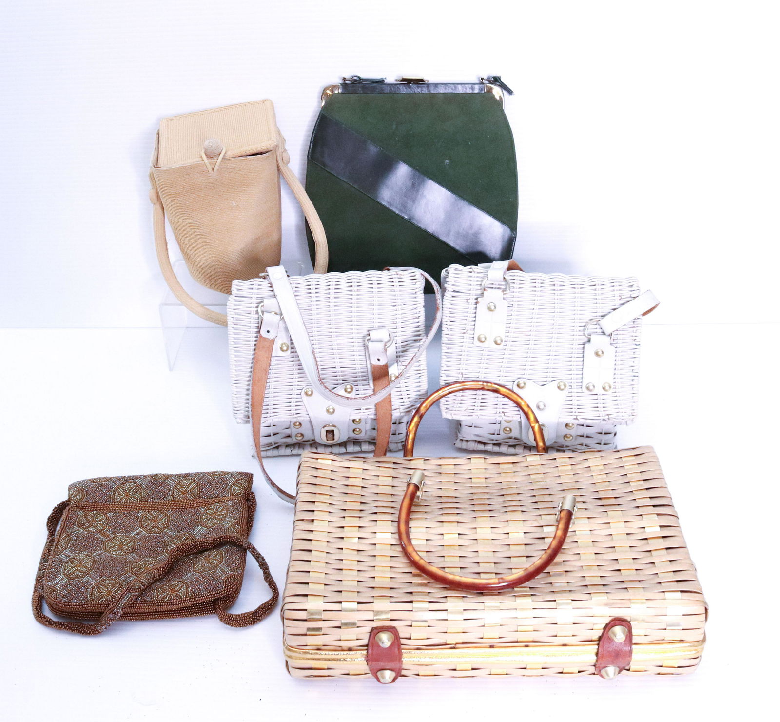 VINTAGE HANDBAG LOT (1 of 6)