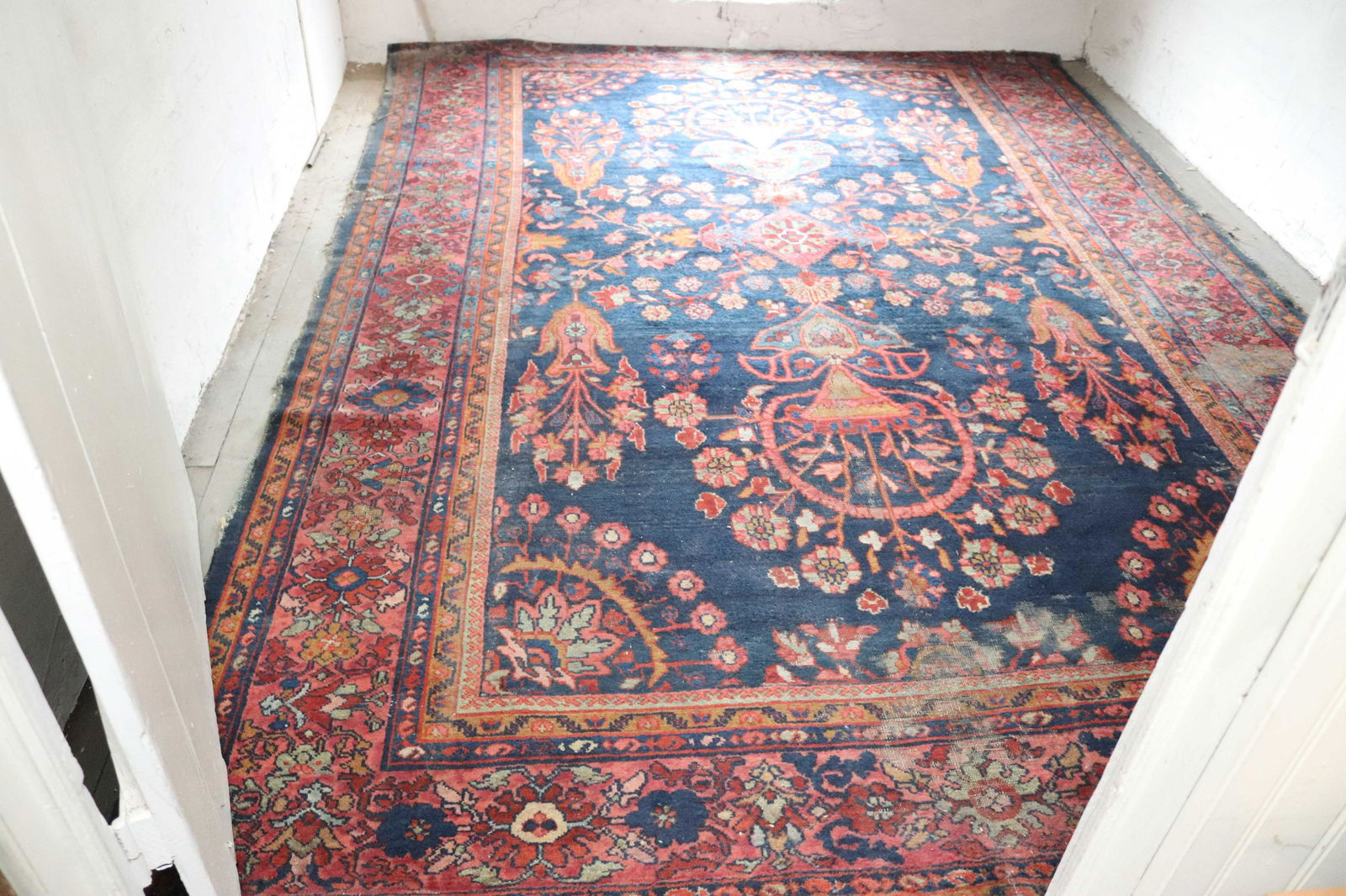 ANTIQUE ROOM SIZE ORIENTAL RUG (1 of 4)