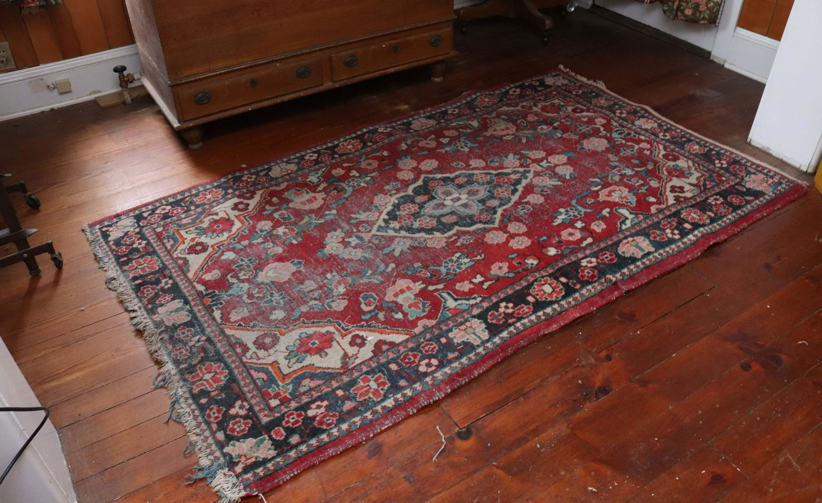 ANTIQUE ORIENTAL AREA RUG (1 of 3)