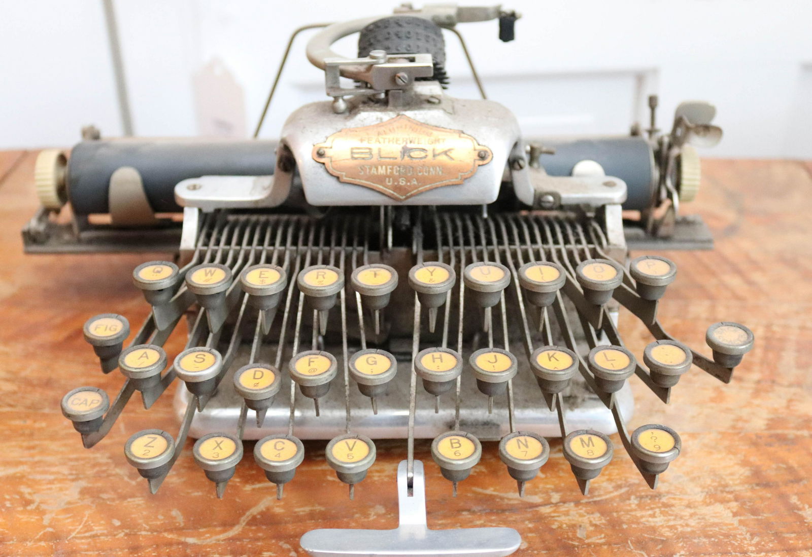 BLICK ALUMINUM FEATHERWEIGHT TYPEWRITER (1 of 9)