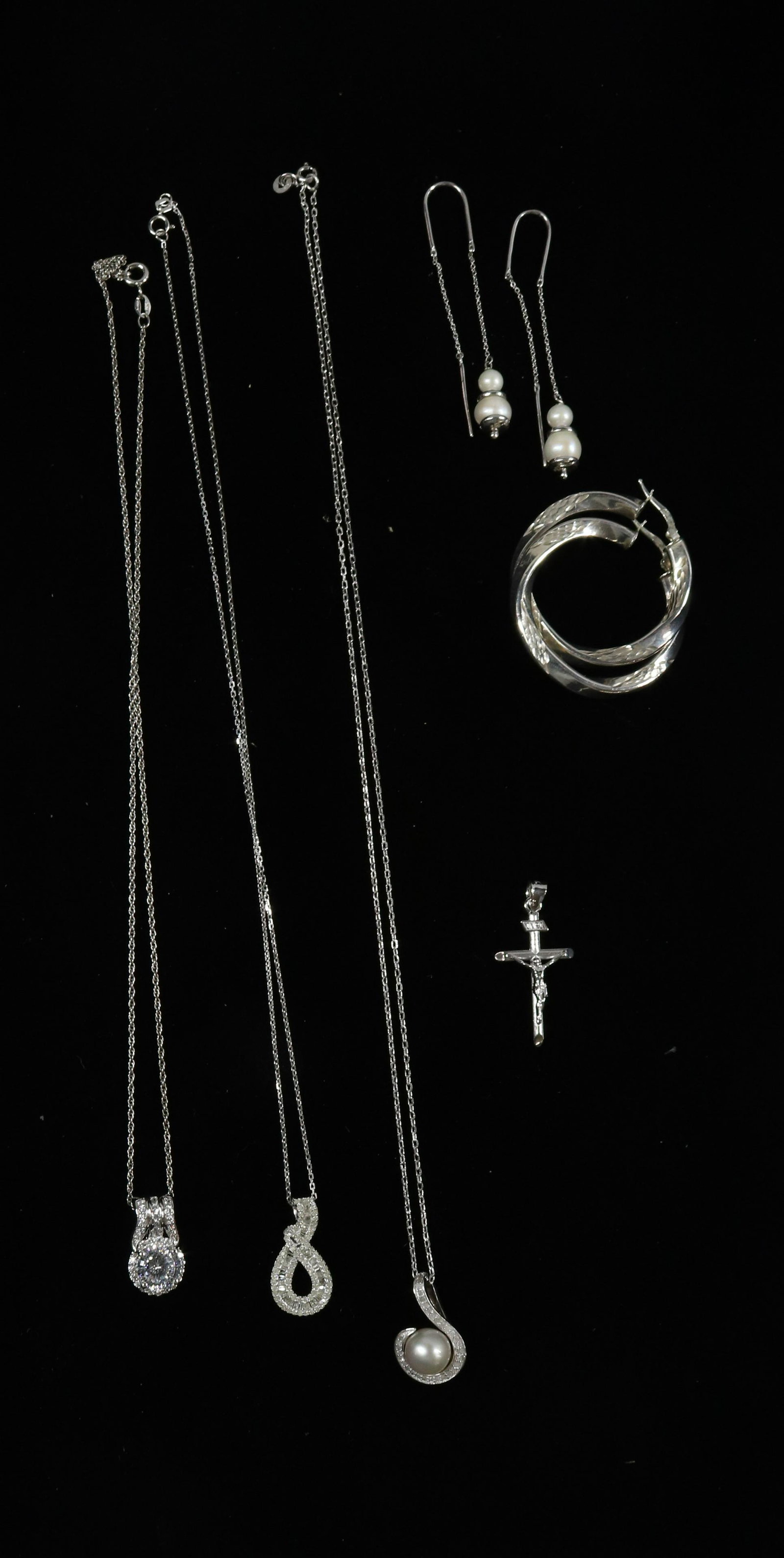 CONTEMPORARY STERLING SILVER JEWELRY LOT: 3 CHAINS AND PENDANTS, 2 PR. EARRINGS, 1 CROSS- .93 OZT SIZE: CHAIN-18"