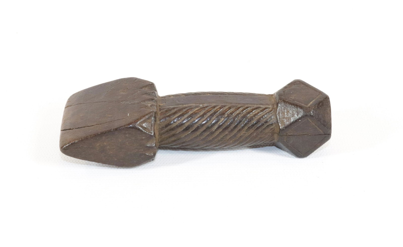 Very Rare Hingham (Massachusetts) Nautical Seamer: Signed "William Davis" - Hexagonal Knob and Oval Stem - Found in a Seaman's Chest. Size 4 3/4" L