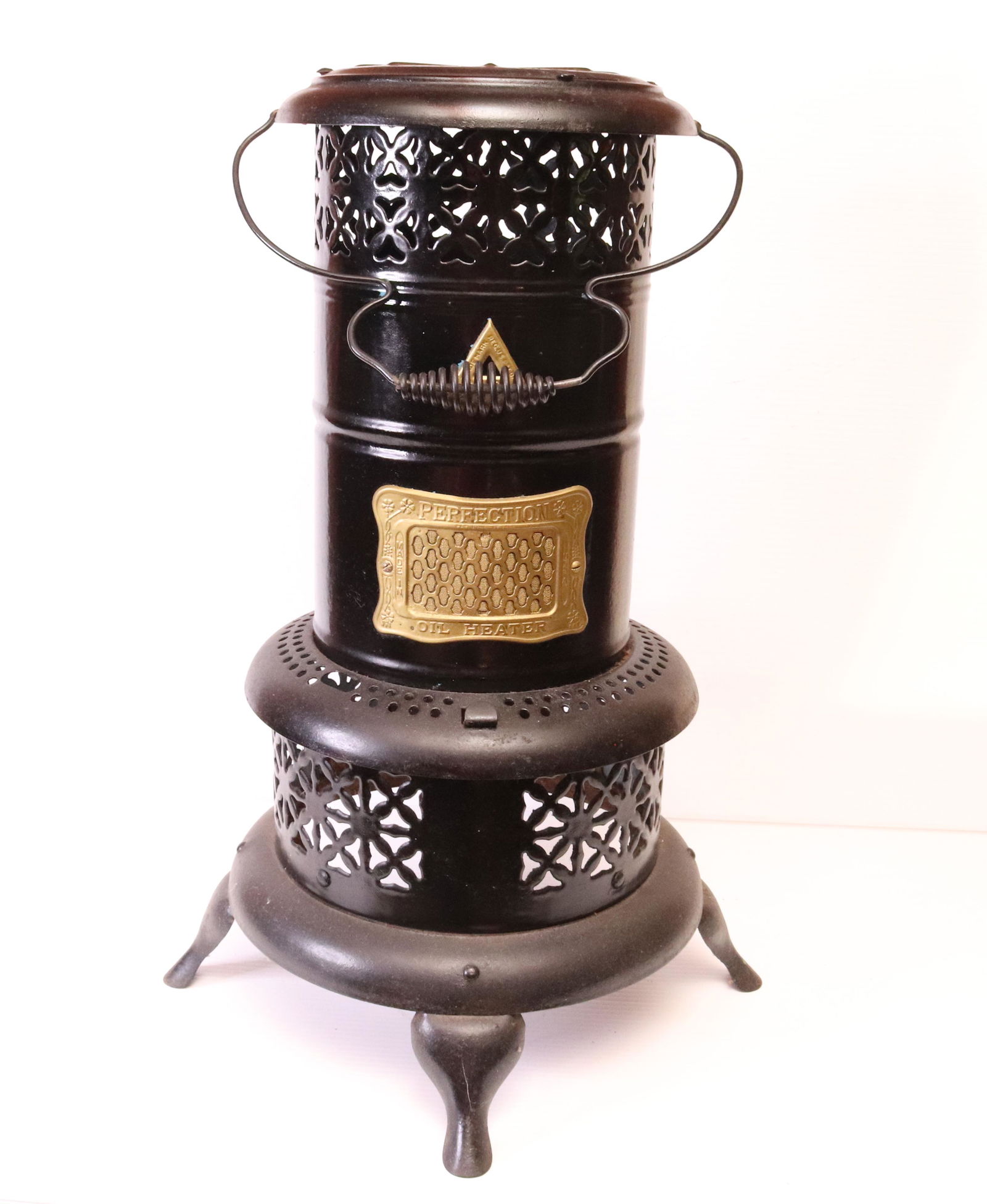 ANTIQUE STOVE (1 of 4)