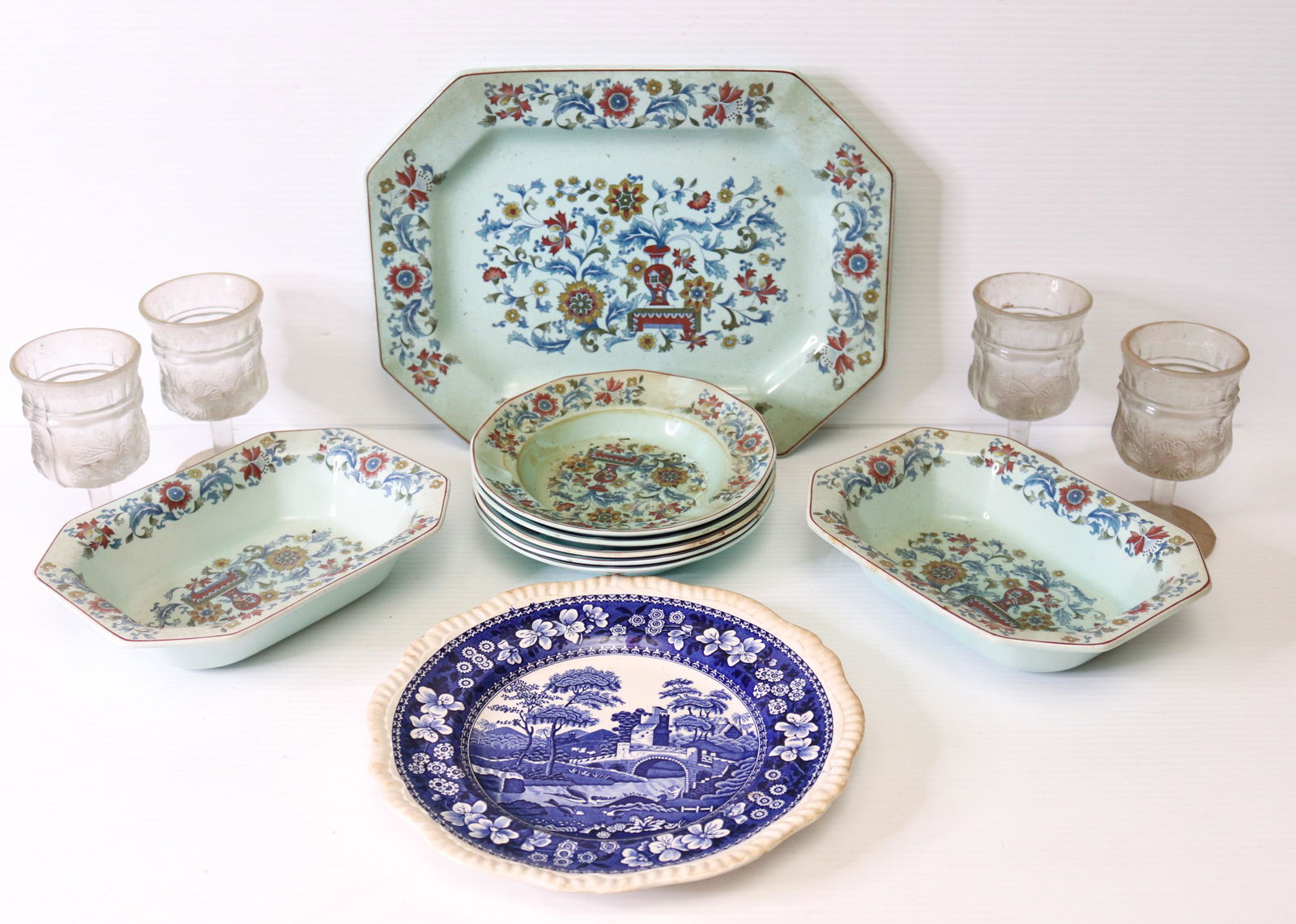 EARLY PORCELAIN AND GLASS LOT (1 of 5)