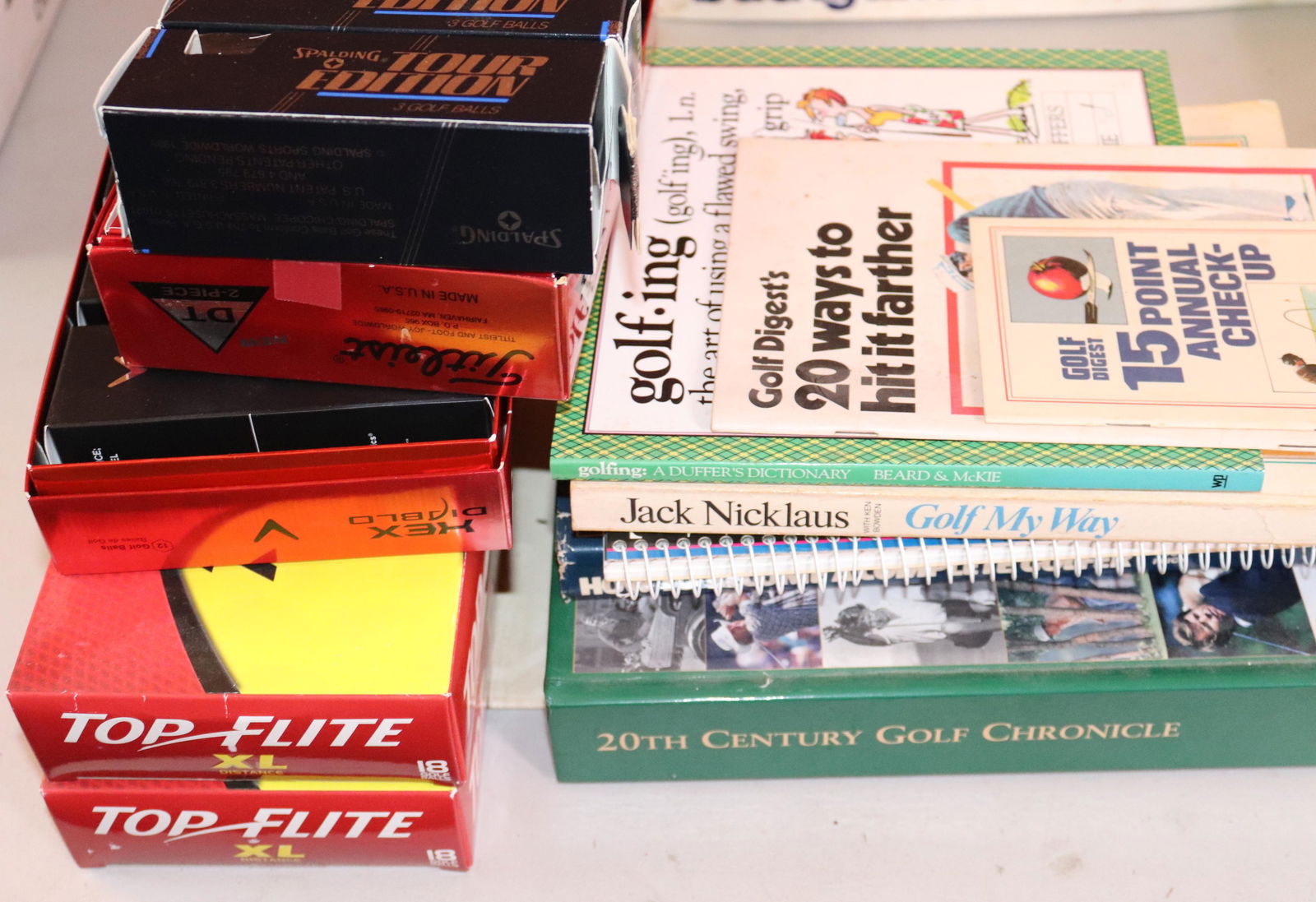 VINTAGE GOLF BOOK AND BALLS LOT (1 of 3)