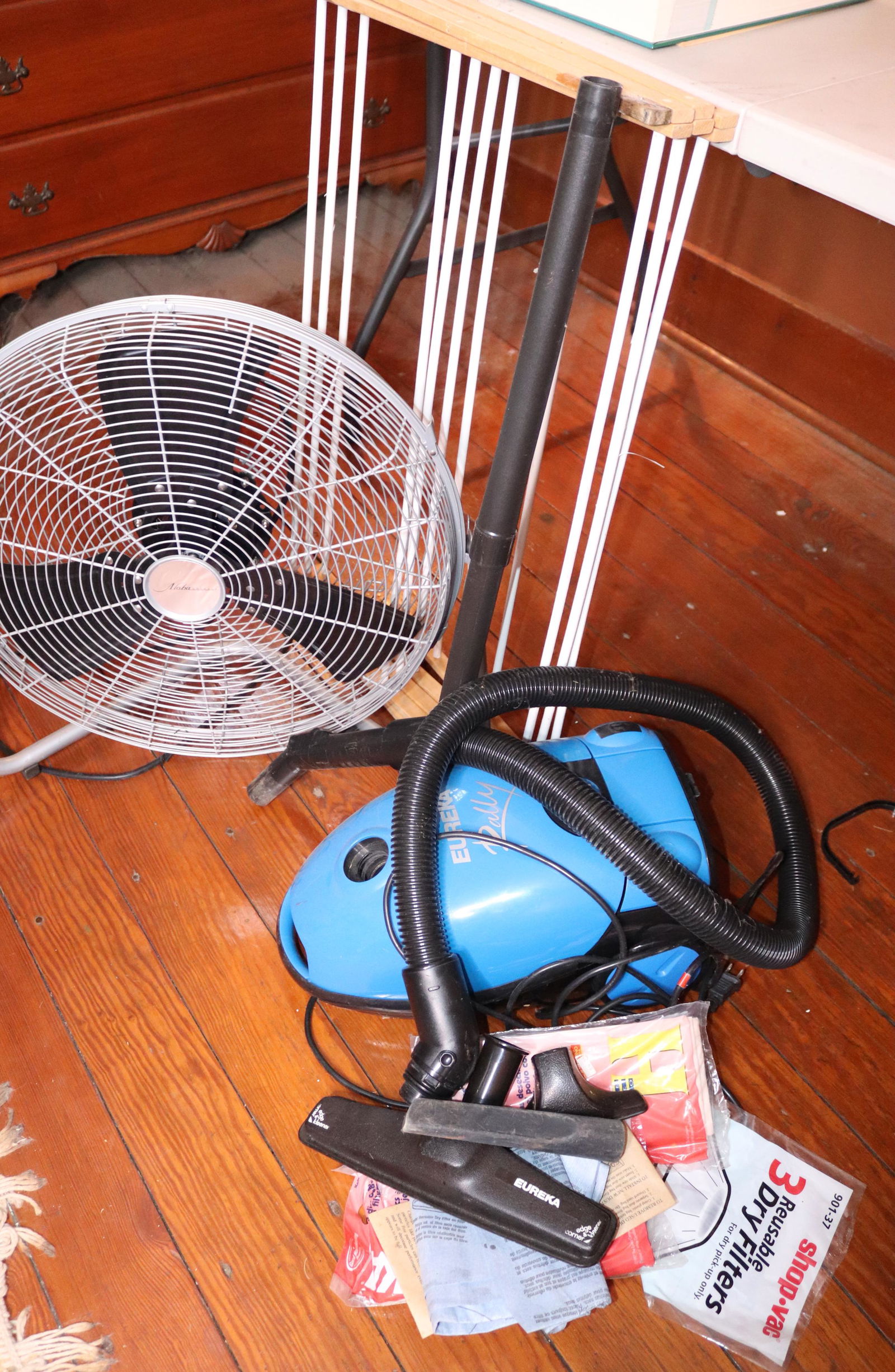 VACUUM AND FAN (1 of 1)