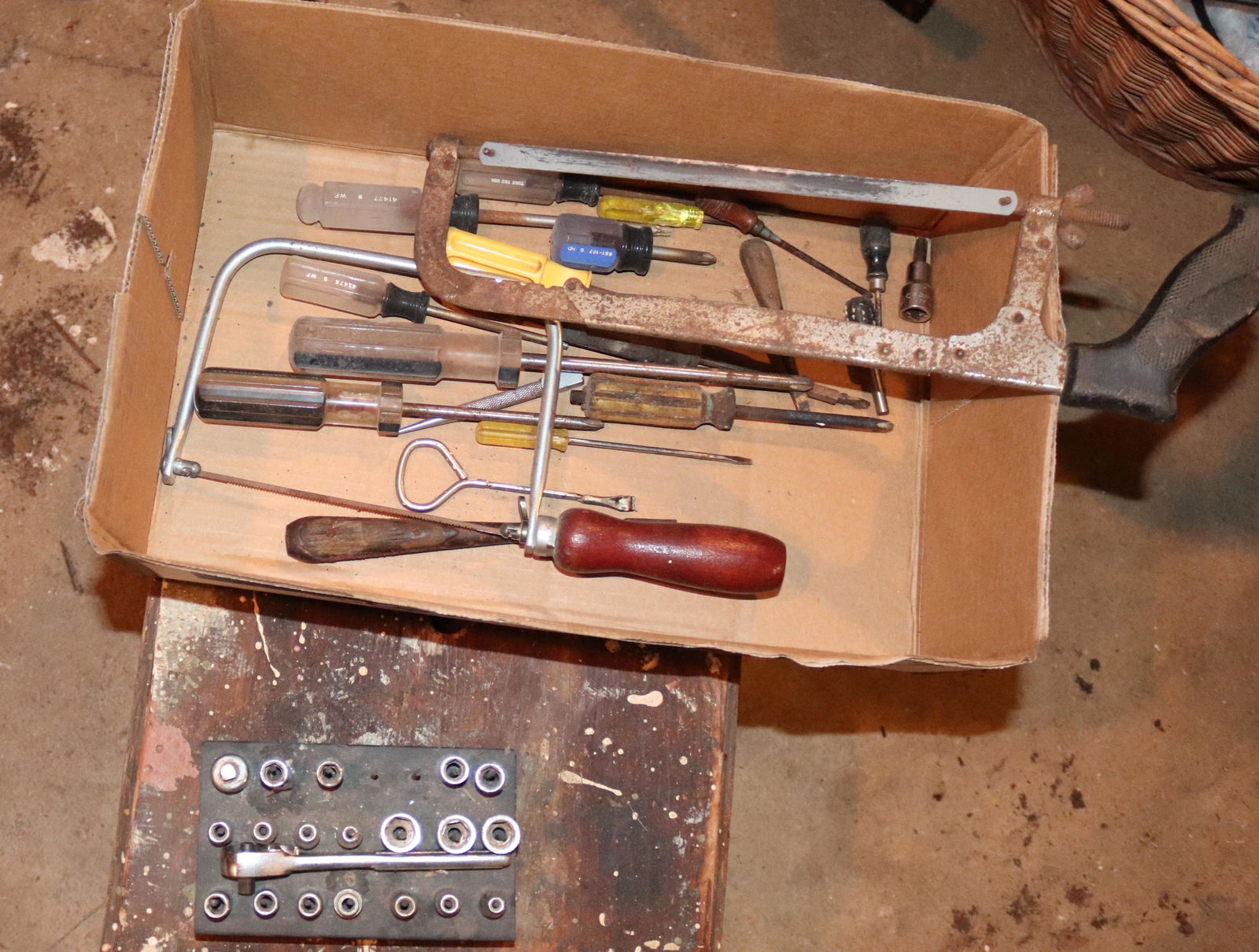 BOX LOTS OF TOOLS (1 of 1)