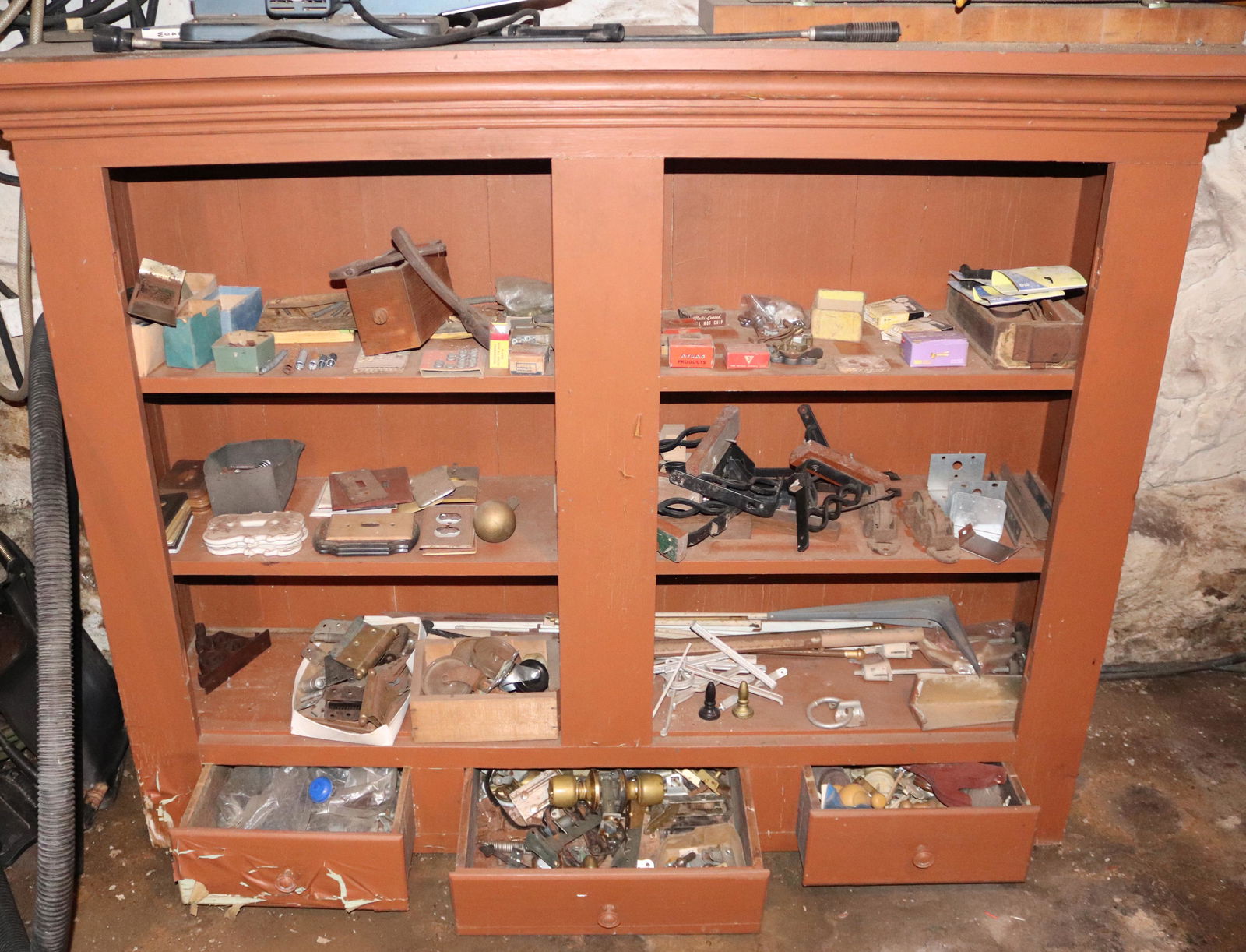 CONTENTS OF CABINET (1 of 5)