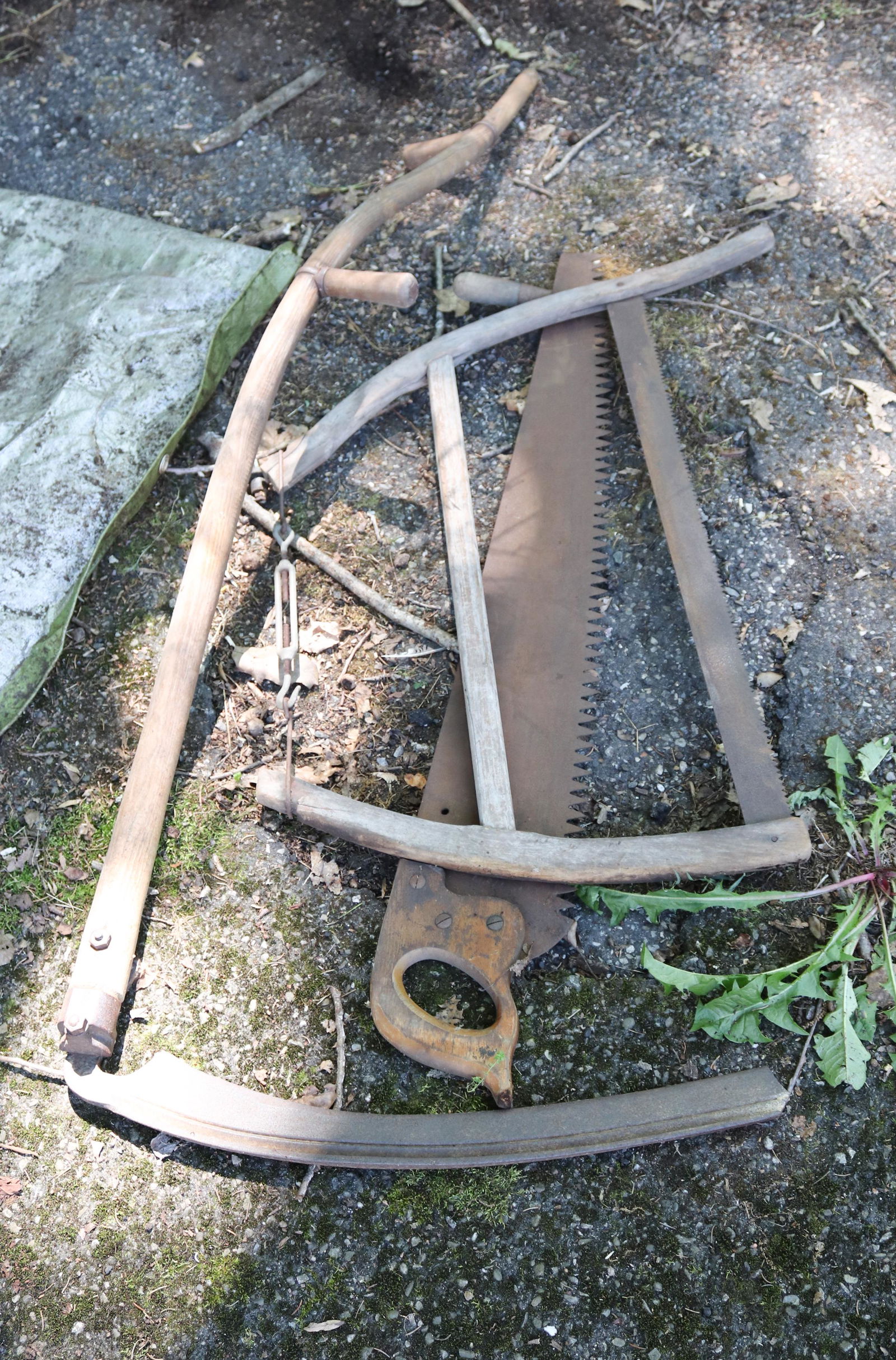 ANTIQUE HAND TOOL LOT (1 of 1)