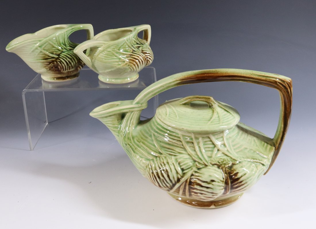 MCCOY POTTERY PINE CONE TEA SET (1 of 3)