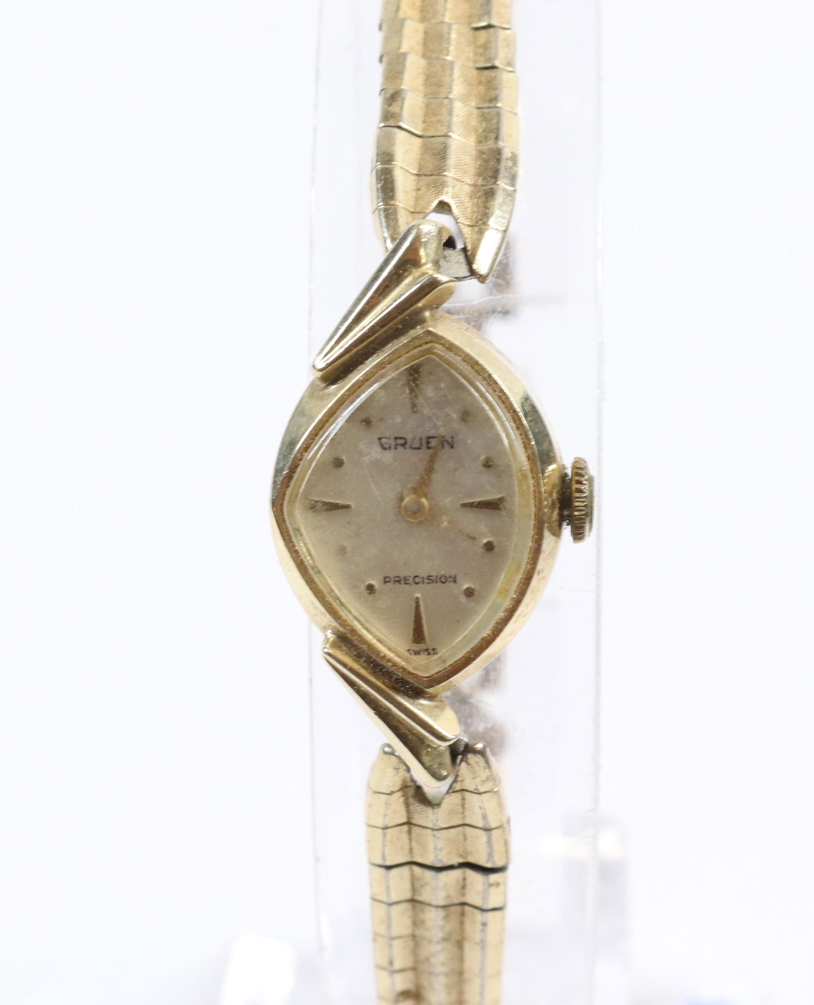 GRUEN LADIES 14KT. GOLD WATCH: CASE MRKD. GRUEN 14K SIZE: FACE 5/8" L