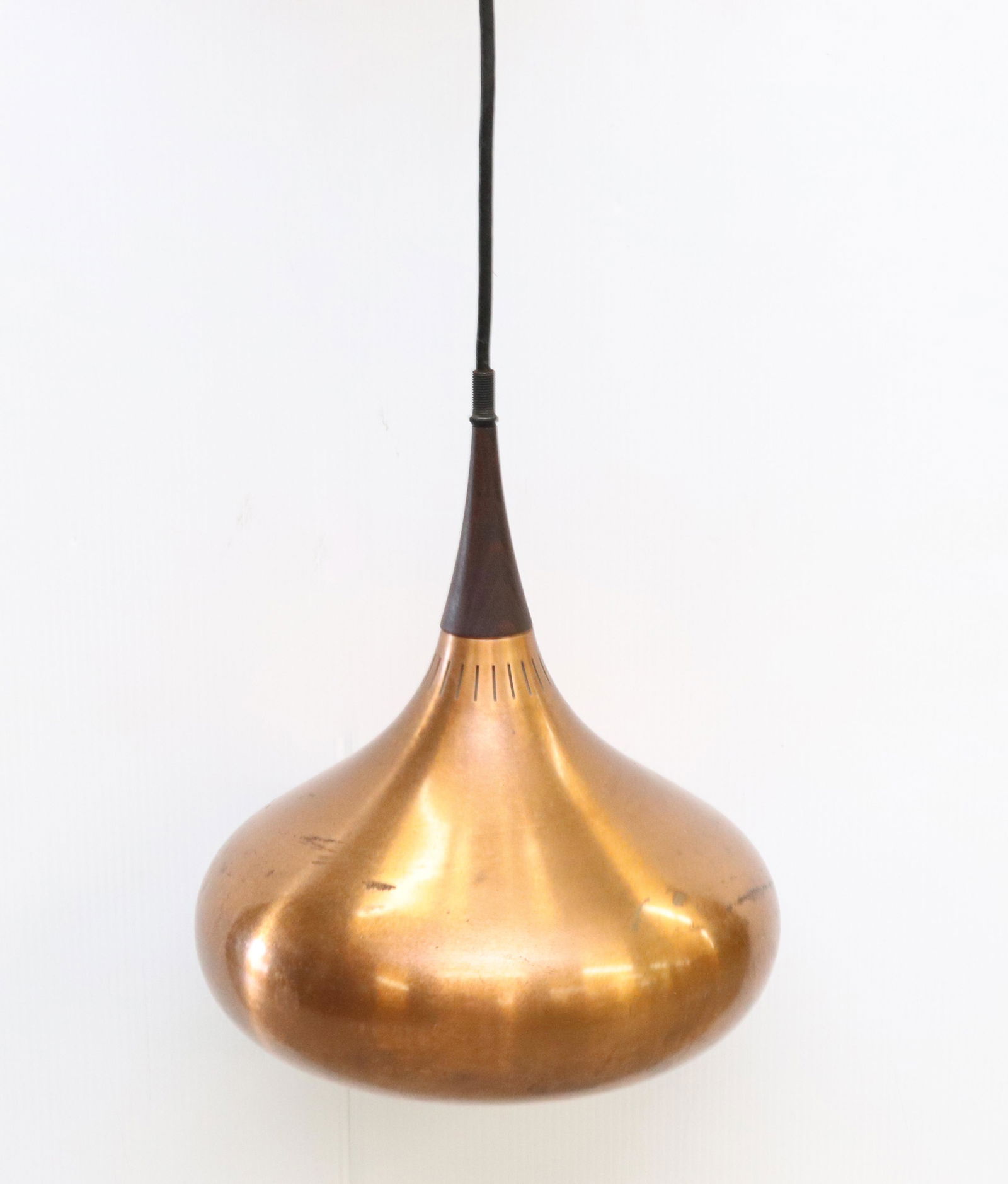 MID-CENTURY MODERN DANLITE PENDANT LIGHT (1 of 3)