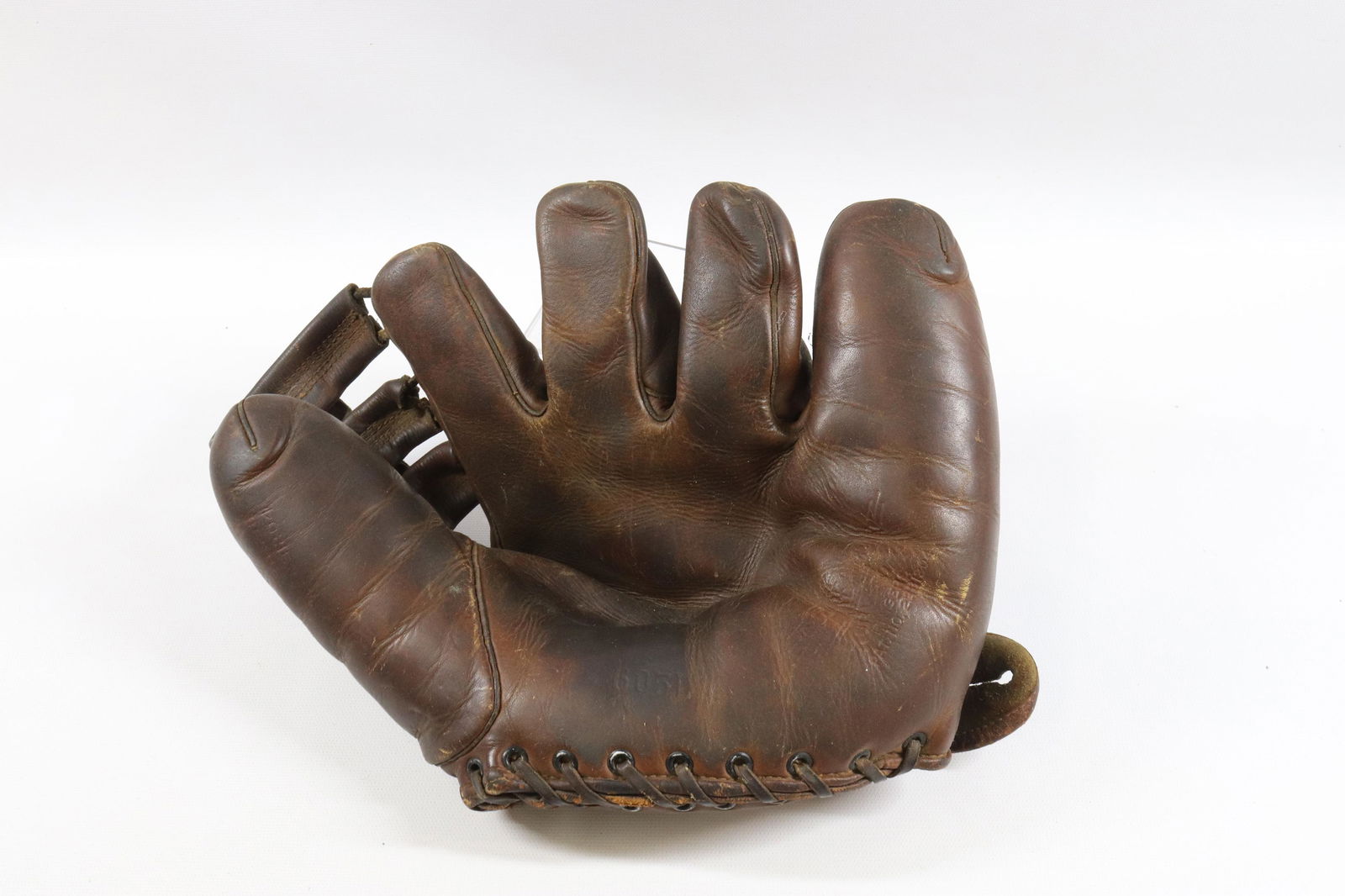 1940S SPLIT FINGER BASEBALL GLOVE (1 of 4)