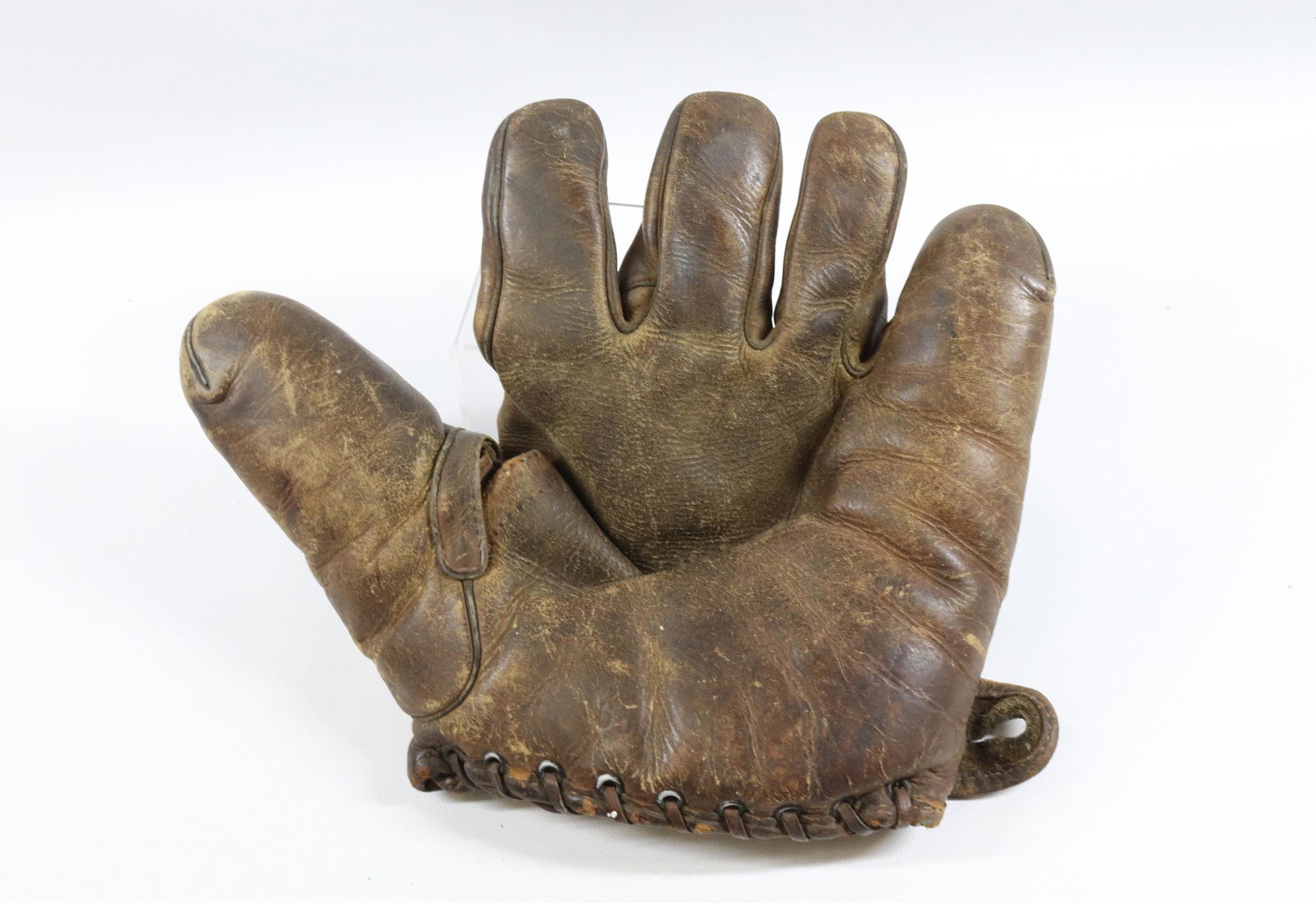 1930S LUKE APPLING SPLIT FINGER BASEBALL GLOVE (1 of 4)