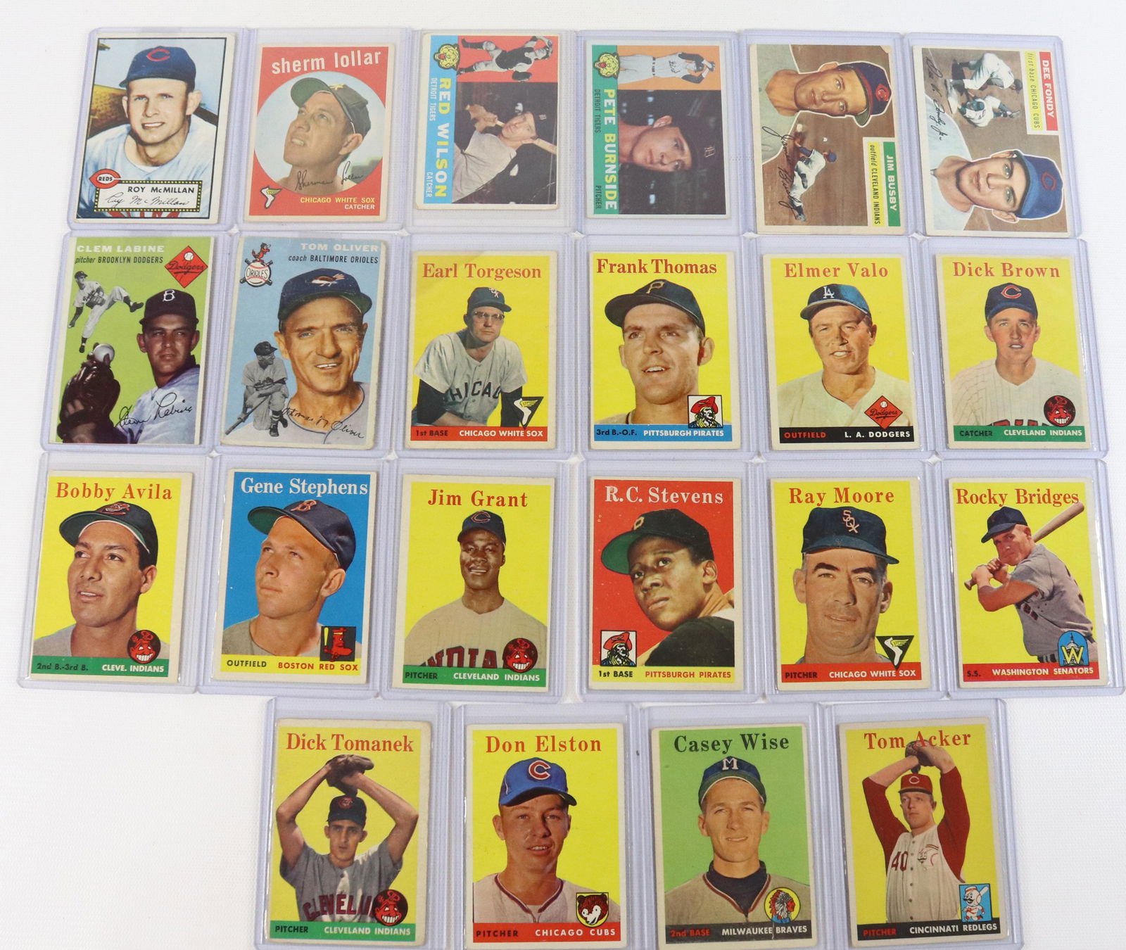 VINTAGE TOPPS BASEBALL CARD LOT (1 of 4)