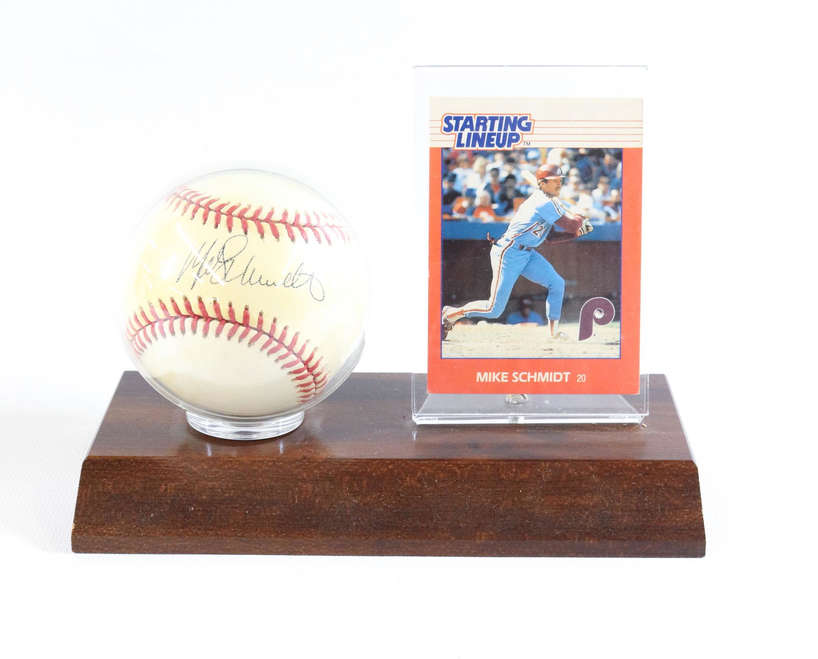 MIKE SCHMIDT AUTOGRAPHED BASEBALL AND CARD (1 of 2)