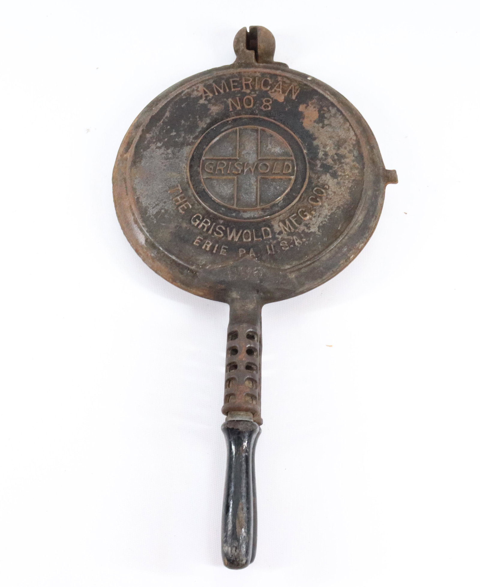 GRISWOLD #8 WAFFLE IRON: #885 Dimensions PLEASE READ BEFORE BIDDING – PICKUP FOR THIS AUCTION WILL NOT BE UNTIL THE WEEK OF OCTOBER 25TH. PICK-UP WILL BE FROM 9:00AM TILL 4:00PM – YOU MUST MAKE AN APPOINTMENT. ALL