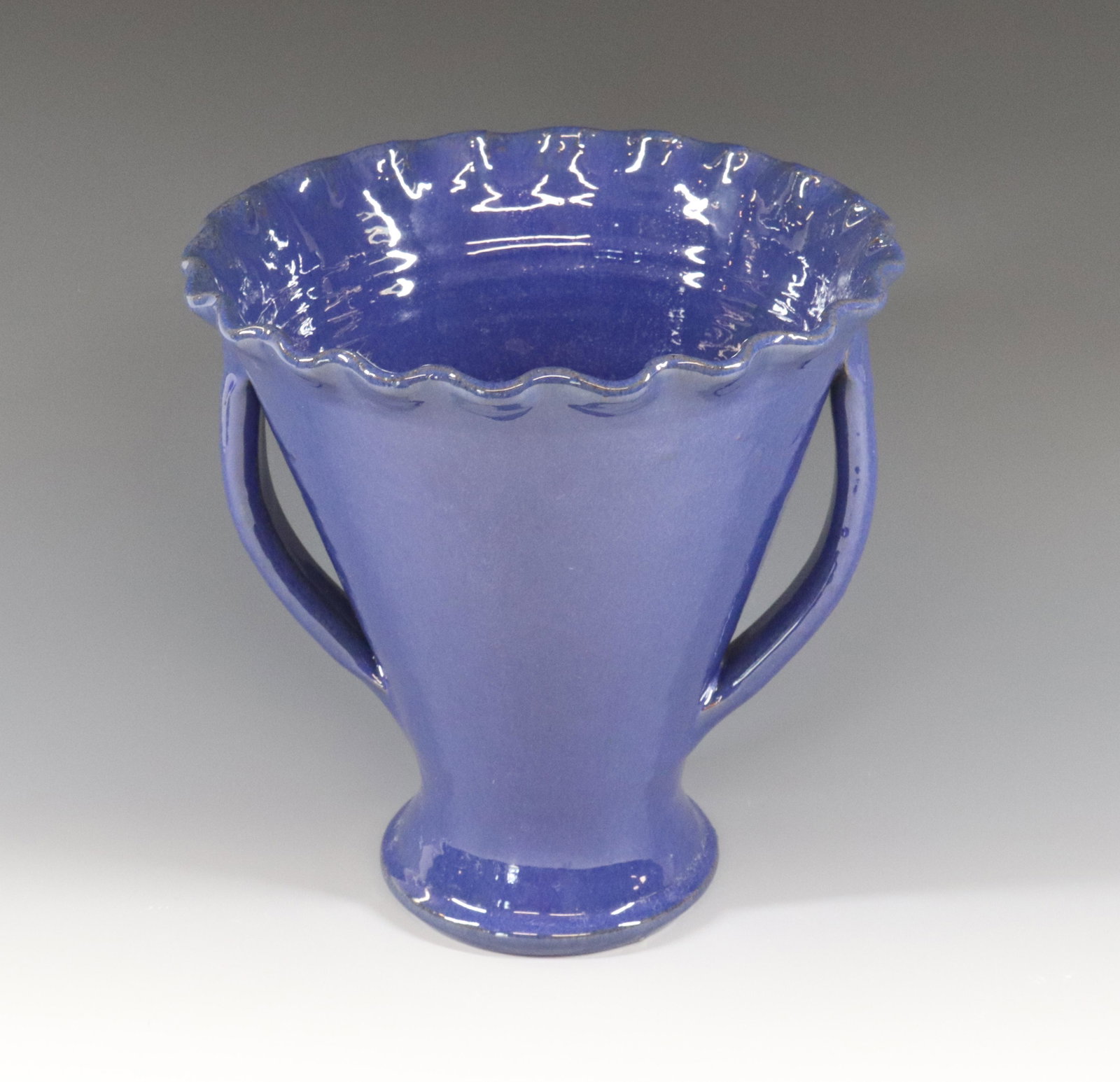 POTTERY VASE: REDWARE POTTERY VASE WITH SAPPHIRE BLUE GLAZE (SOUTHERN POTTERY STYLE) Dimensions 9" X 8 1/2" PLEASE READ BEFORE BIDDING – PICKUP FOR THIS AUCTION WILL NOT BE UNTIL THE WEEK OF OCTOBER 25TH. PIC