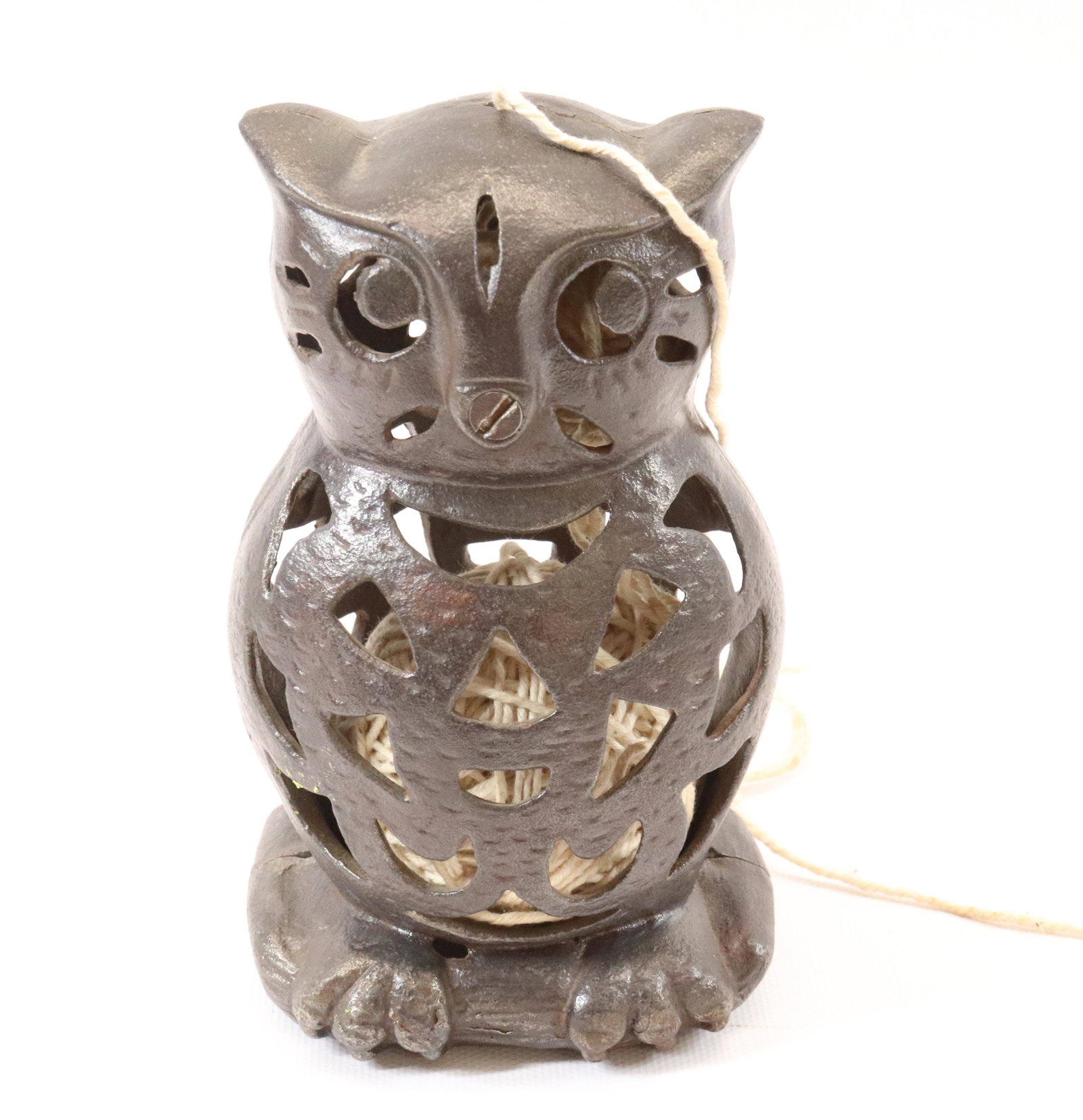 ANTIQUE CAST IRON STRING HOLDER: IN THE FORM OF AN OWL Dimensions 6" PLEASE READ BEFORE BIDDING – PICKUP FOR THIS AUCTION WILL NOT BE UNTIL THE WEEK OF OCTOBER 25TH. PICK-UP WILL BE FROM 9:00AM TILL 4:00PM – YOU MUST MAKE