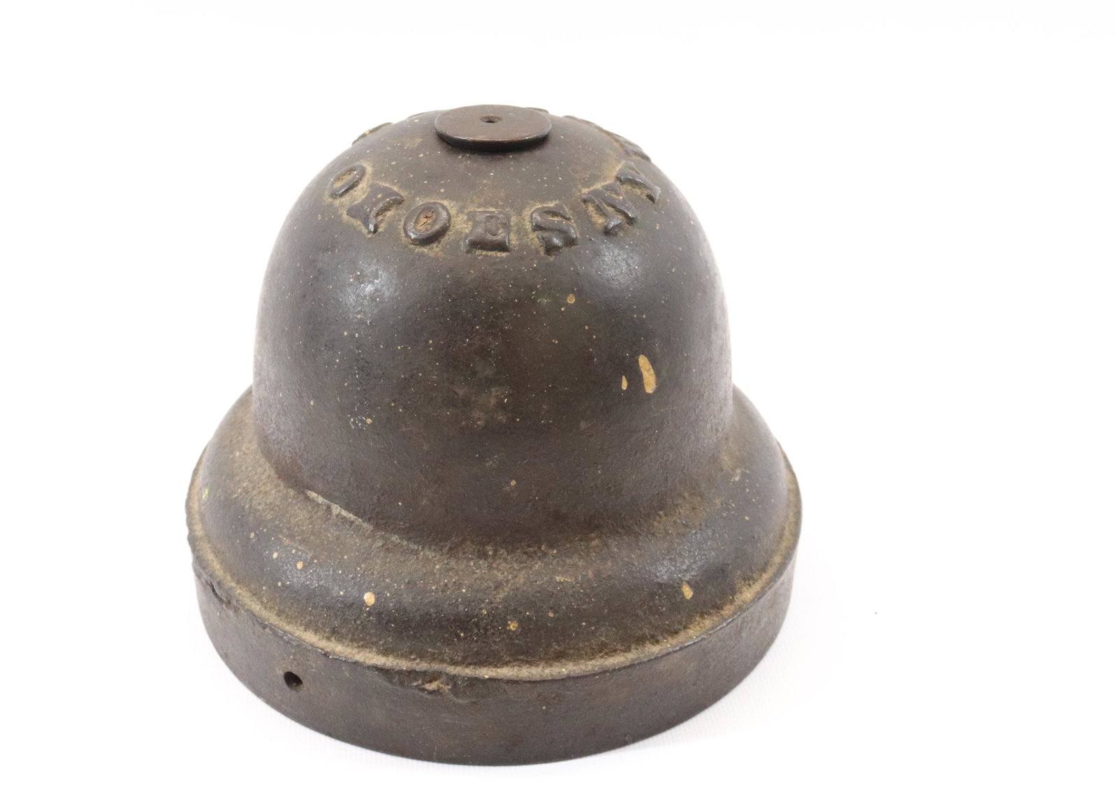ANTIQUE CAST IRON STRING HOLDER: BEEHIVE SHAPE COVER - W. LAPP Dimensions 5" H PLEASE READ BEFORE BIDDING – PICKUP FOR THIS AUCTION WILL NOT BE UNTIL THE WEEK OF OCTOBER 25TH. PICK-UP WILL BE FROM 9:00AM TILL 4:00PM – YOU