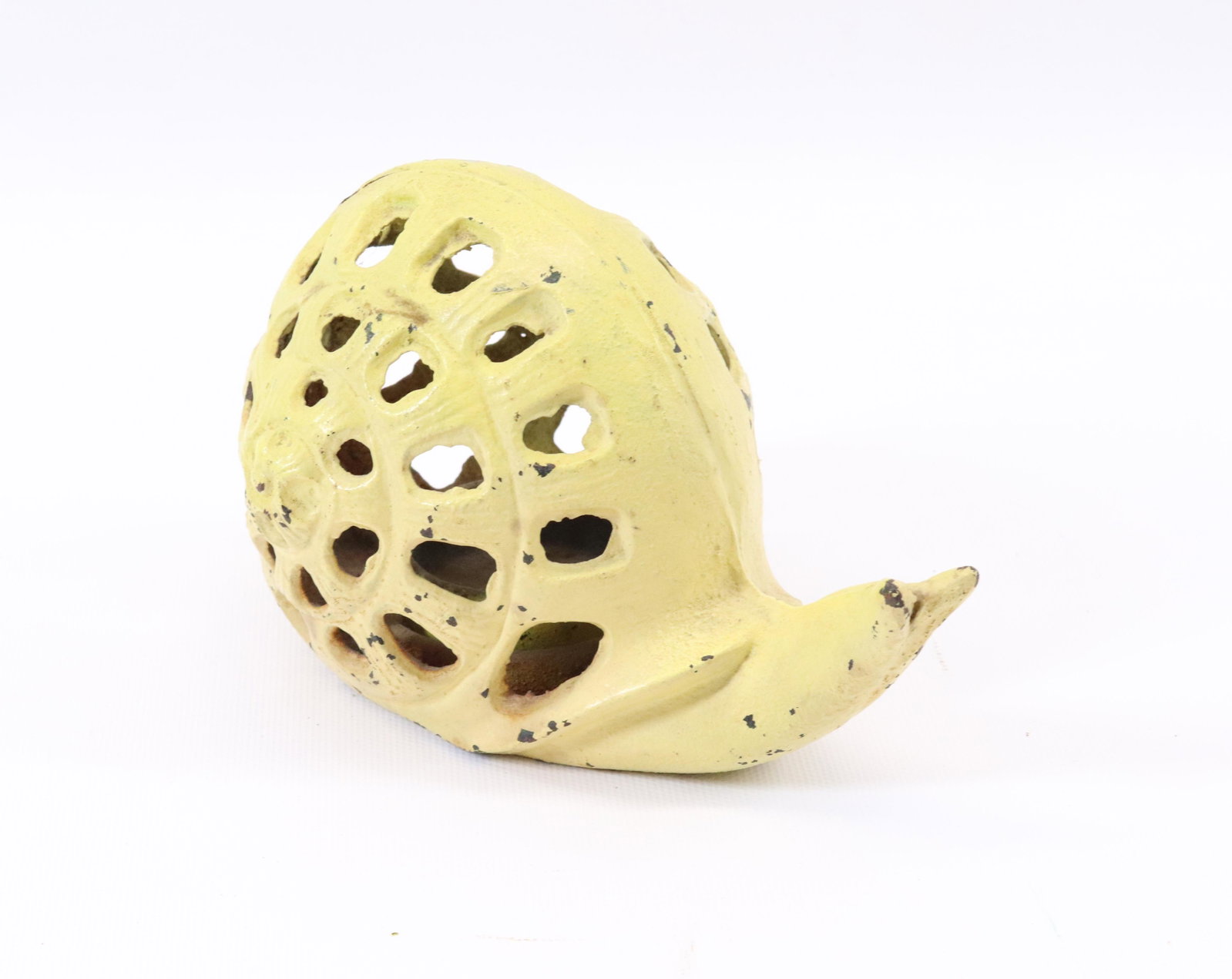 ANTIQUE CAST IRON STRING HOLDER: PAINTED SNAIL FORM Dimensions 4" H PLEASE READ BEFORE BIDDING – PICKUP FOR THIS AUCTION WILL NOT BE UNTIL THE WEEK OF OCTOBER 25TH. PICK-UP WILL BE FROM 9:00AM TILL 4:00PM – YOU MUST MAKE 