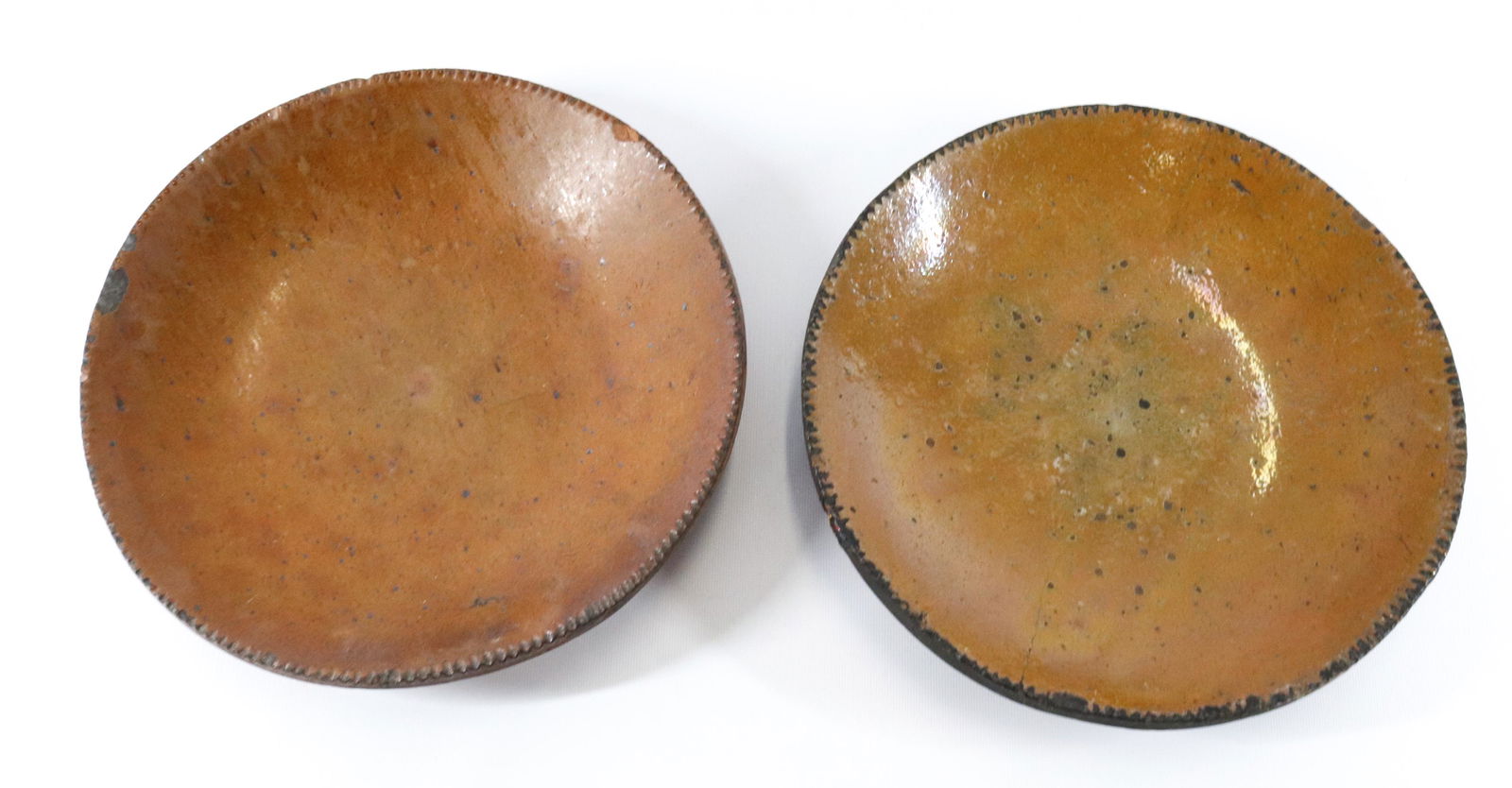 (2) REDWARE PIE PLATES (1 of 4)
