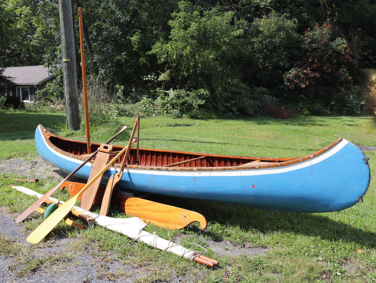 VINTAGE OLD TOWN CANOE (1 of 8)
