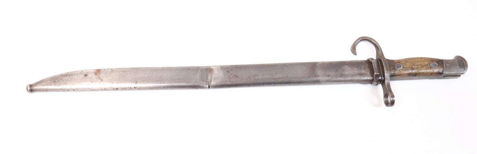 JAPANESE TYPE 30 ARISAKA BAYONET: BLADE HAS TOKYO ARSENAL STAMPING - WITH SCABBARD SIZE: 20 1/2" OVERALL LENGTH
