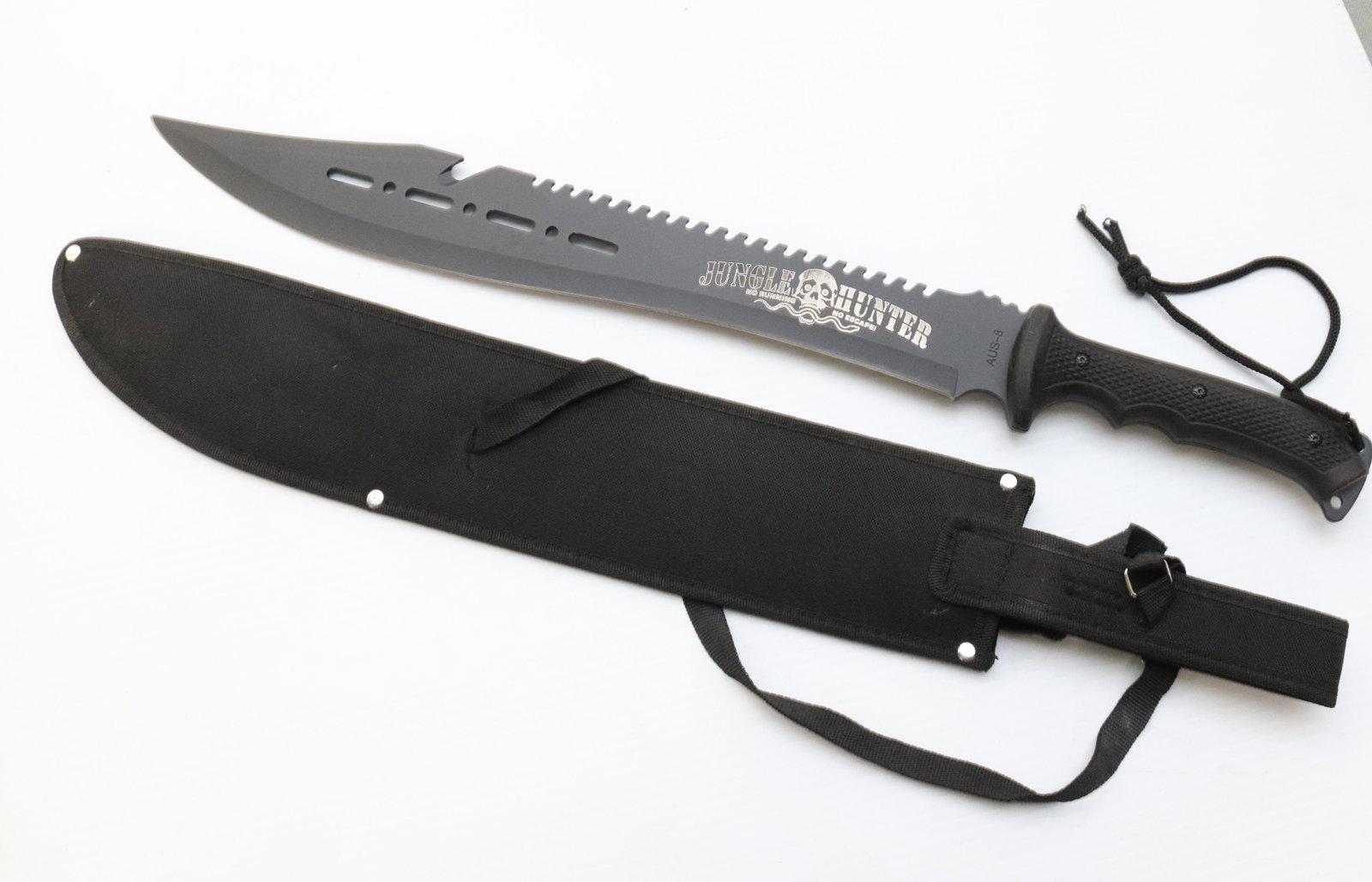 JUNGLE HUNTER SURVIVAL KNIFE: W/ SCABBARD