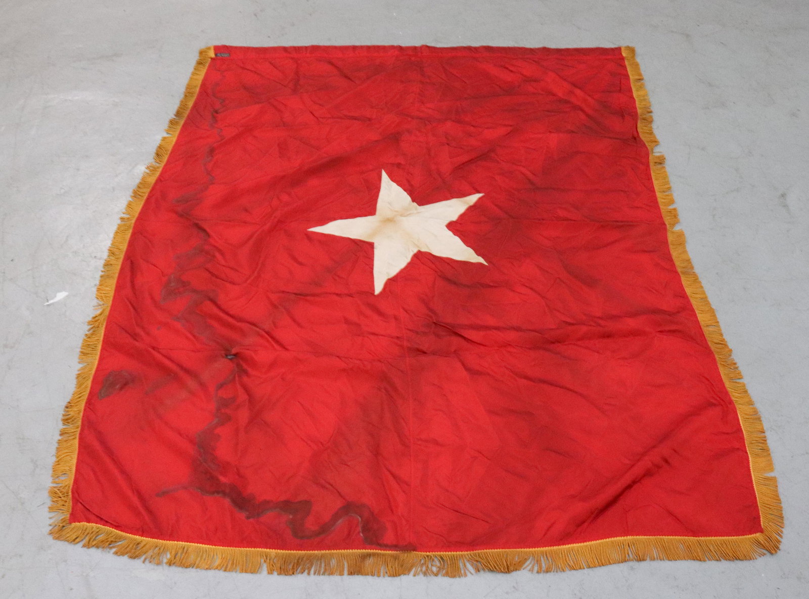 ANNIN & CO, NY FLAG MAKERS- RED FLAG WHITE STAR: ANNIN & CO, NY FLAG MAKERS- RED FLAG WHITE STAR