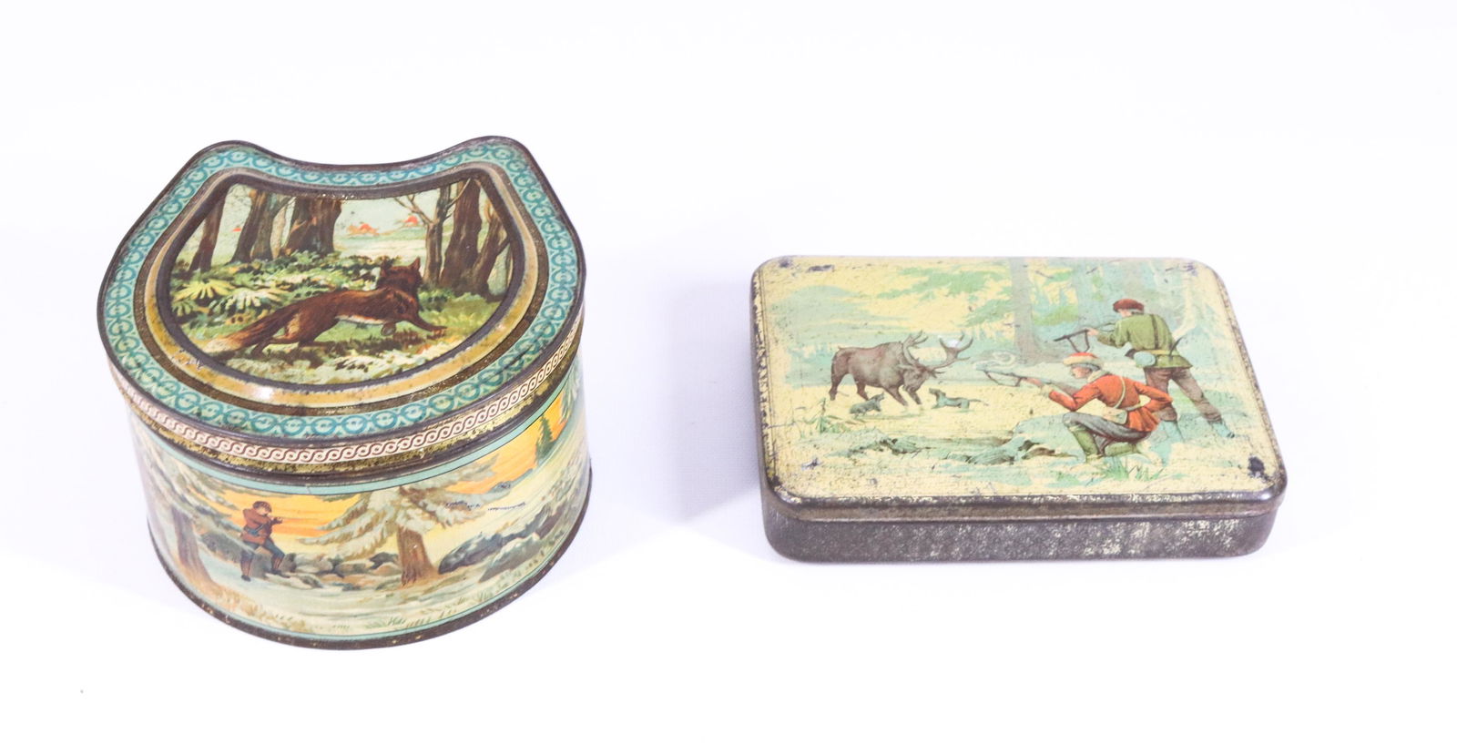 CARR & CO. TIN LITHO HORSESHOE BISCUIT TIN (1 of 4)