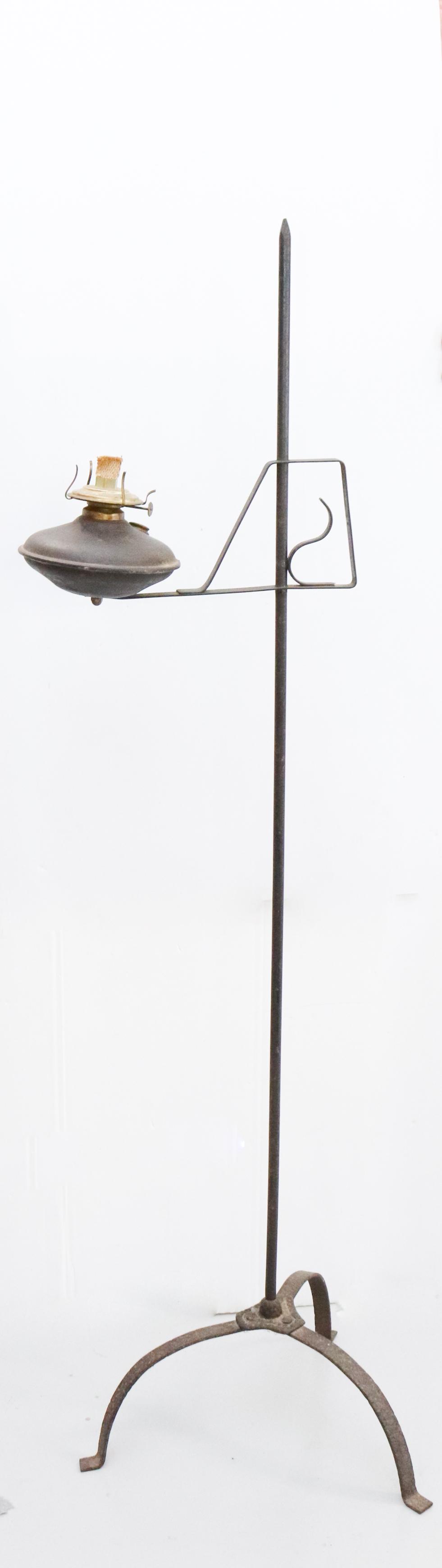 WROUGHT IRON FLOOR LAMP (1 of 3)
