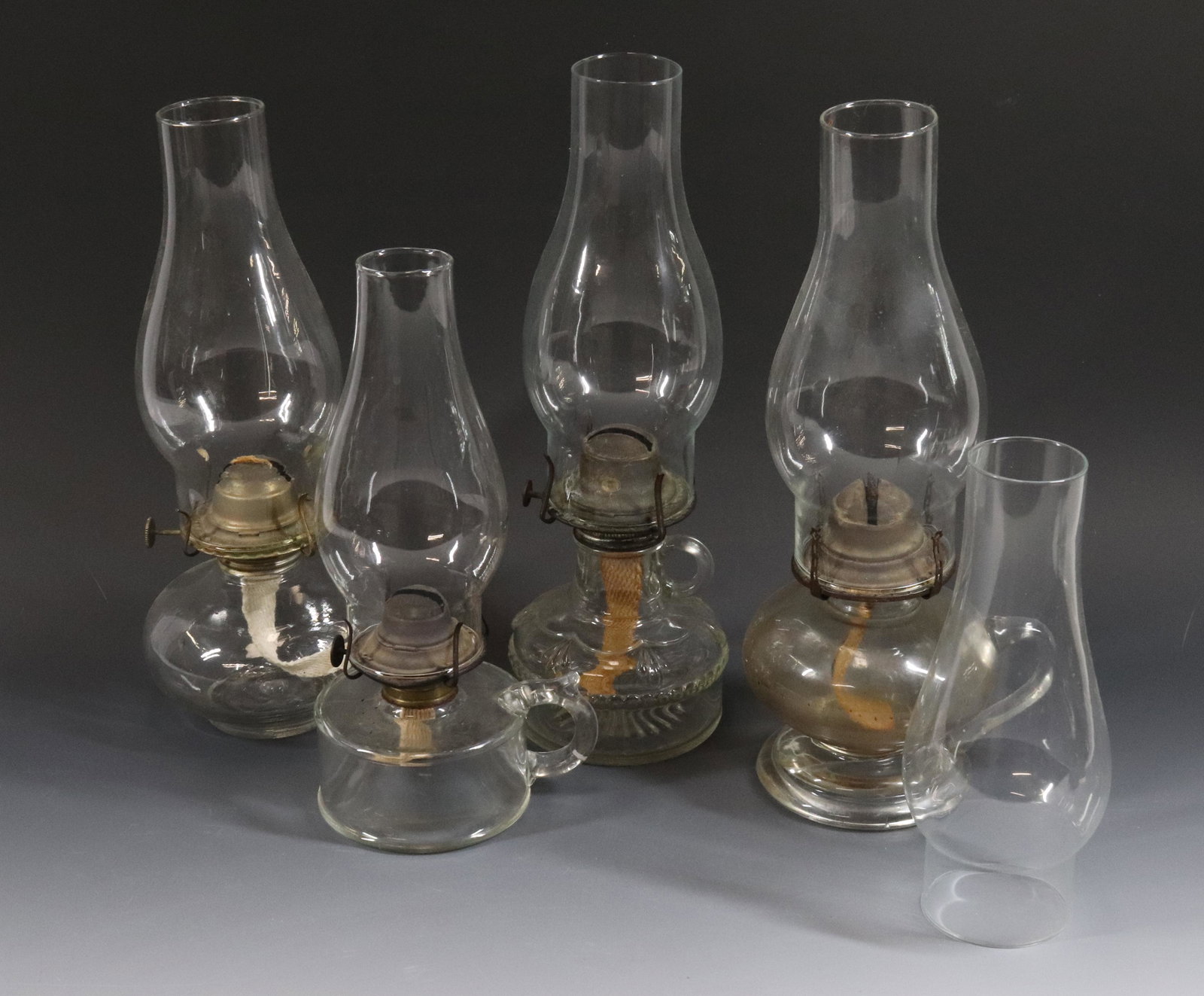 (4) KEROSENE LIGHTS (1 of 2)