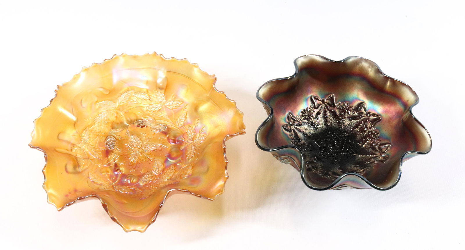 (2) CARNIVAL GLASS BOWLS (1 of 4)