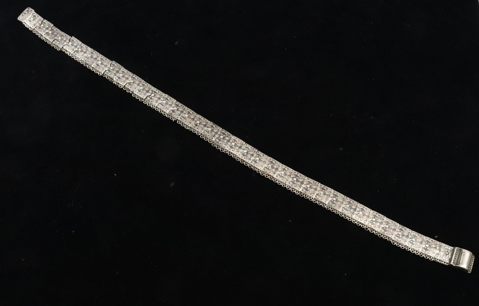 19TH C. RUSSIAN SILVER BELT (1 of 8)