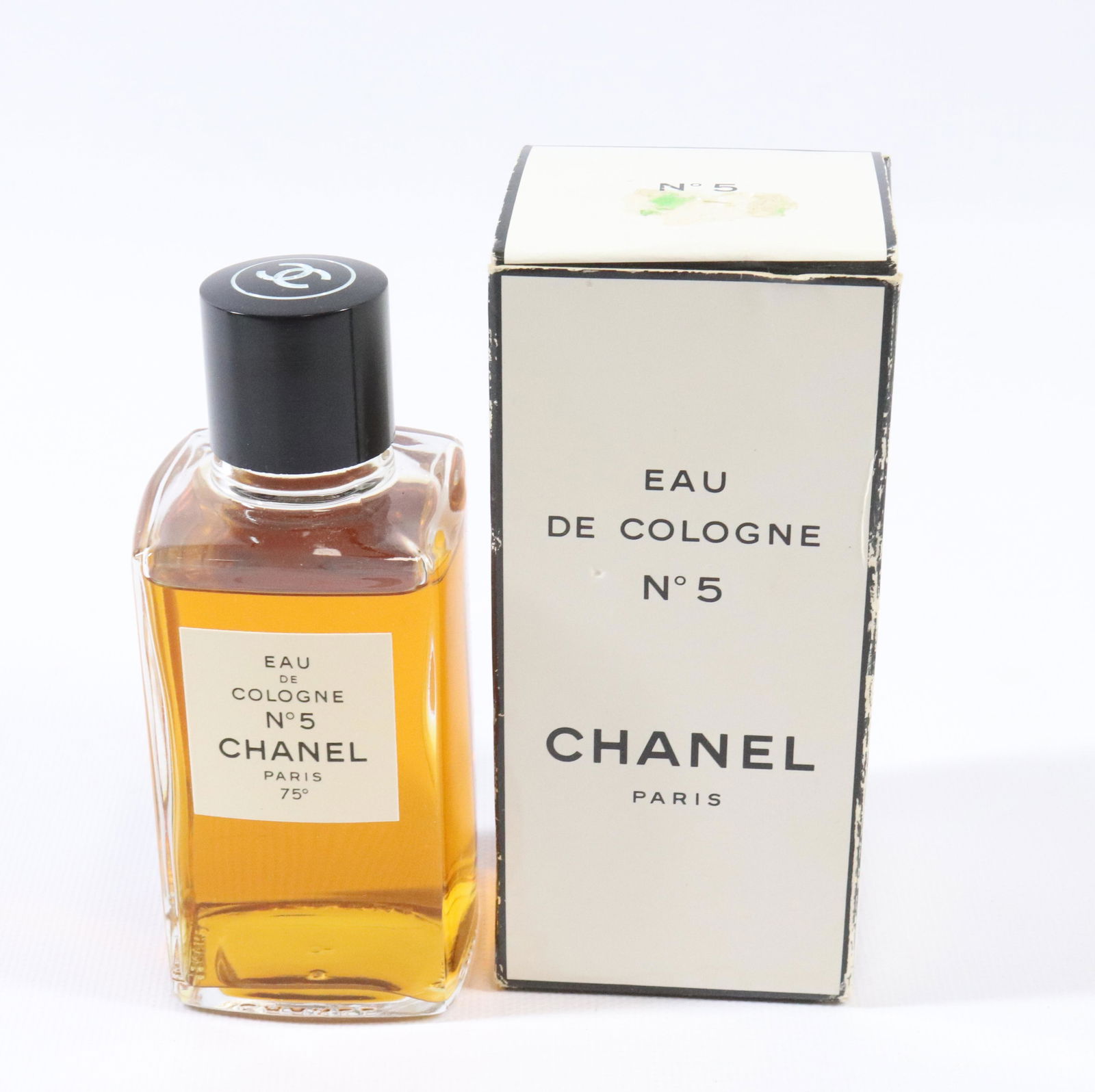 CHANEL NO. 5 EAU DE COLOGNE (1 of 3)